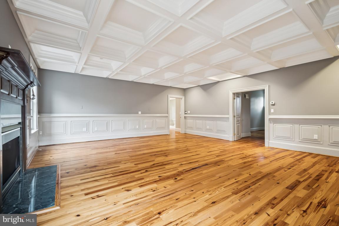 GREEN SPRING VALLEY - Residential