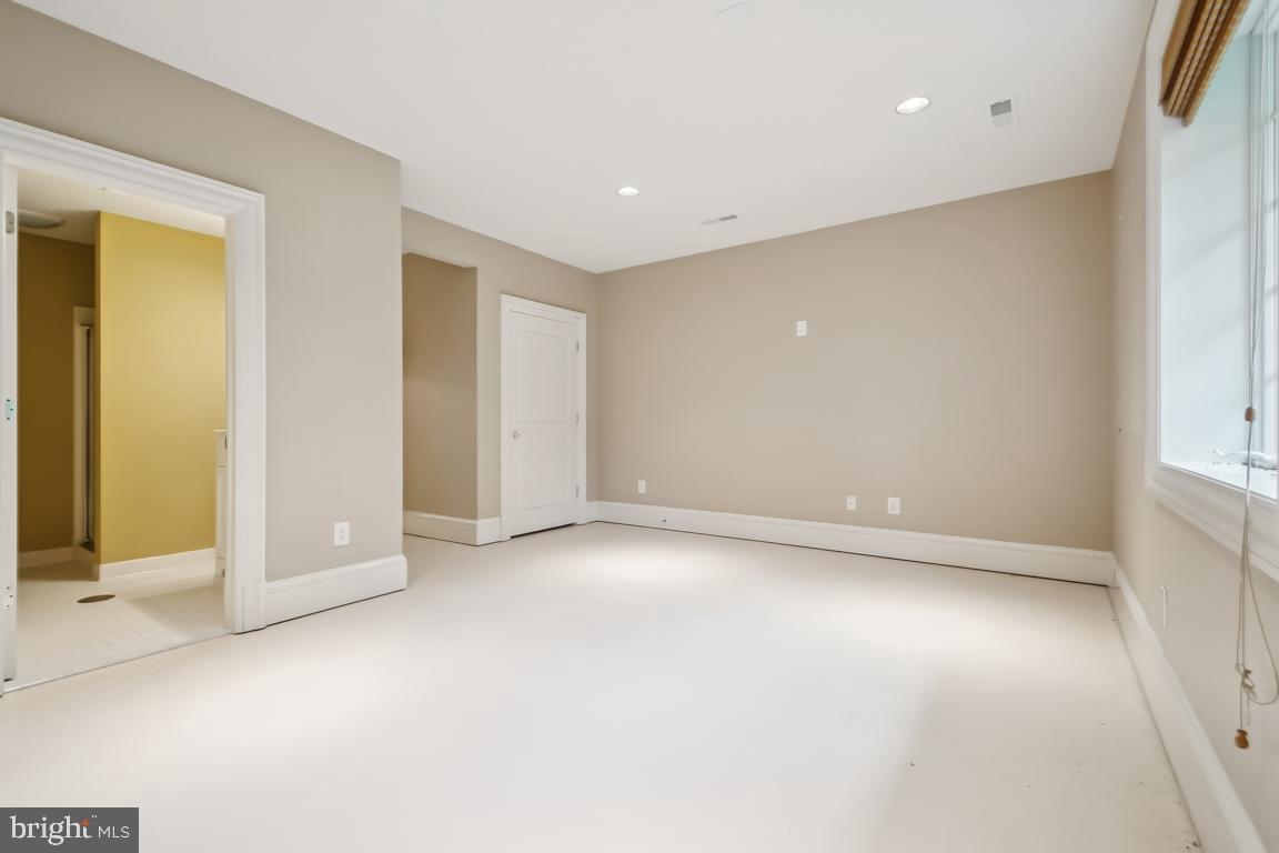 GREEN SPRING VALLEY - Residential