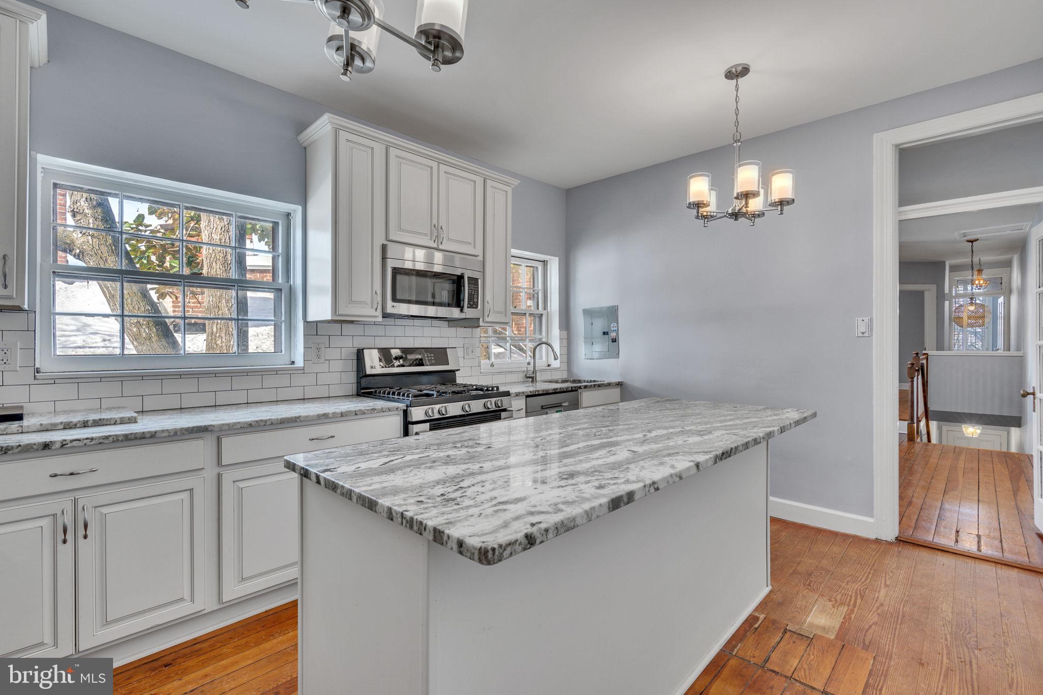 OLD TOWN - Residential Lease