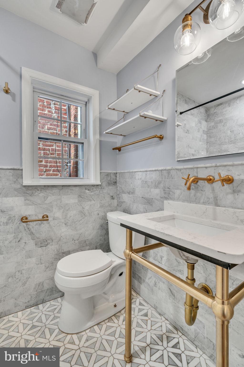 OLD TOWN - Residential Lease