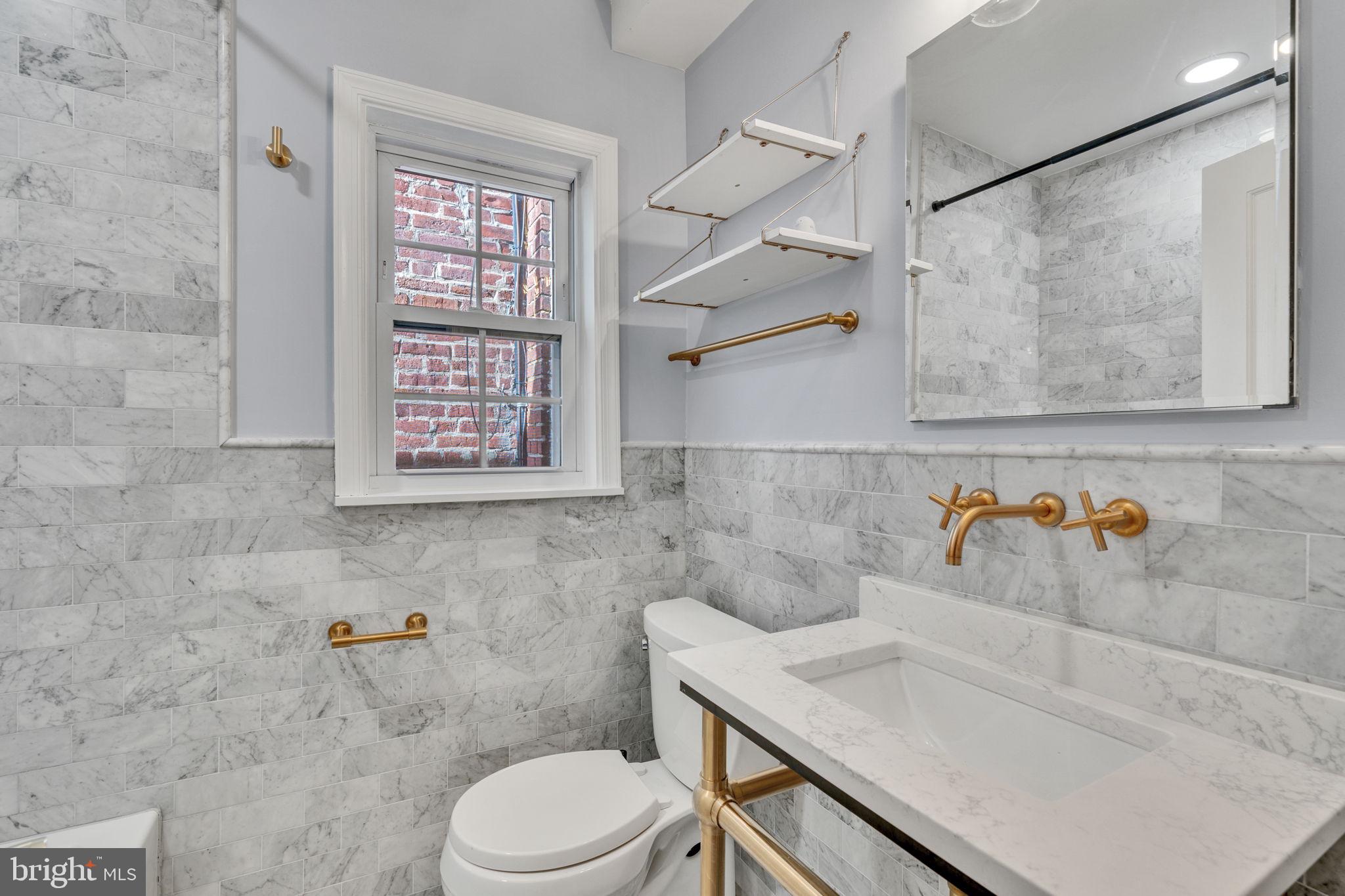 OLD TOWN - Residential Lease