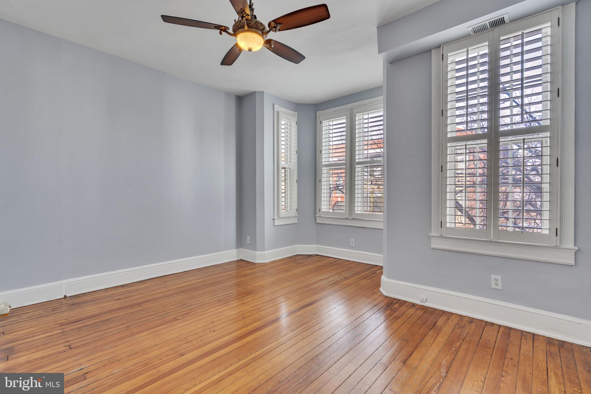 OLD TOWN - Residential Lease