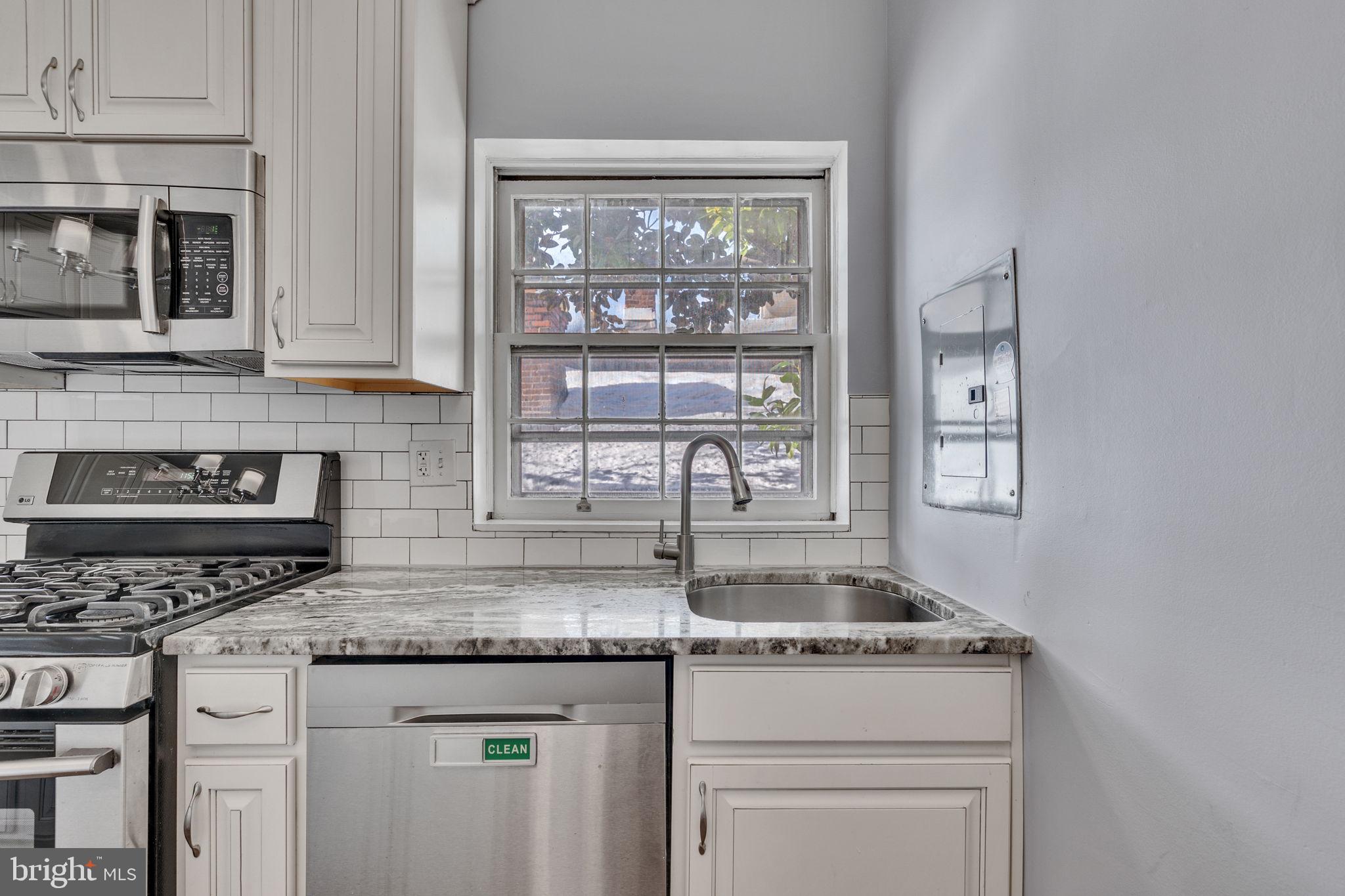 OLD TOWN - Residential Lease