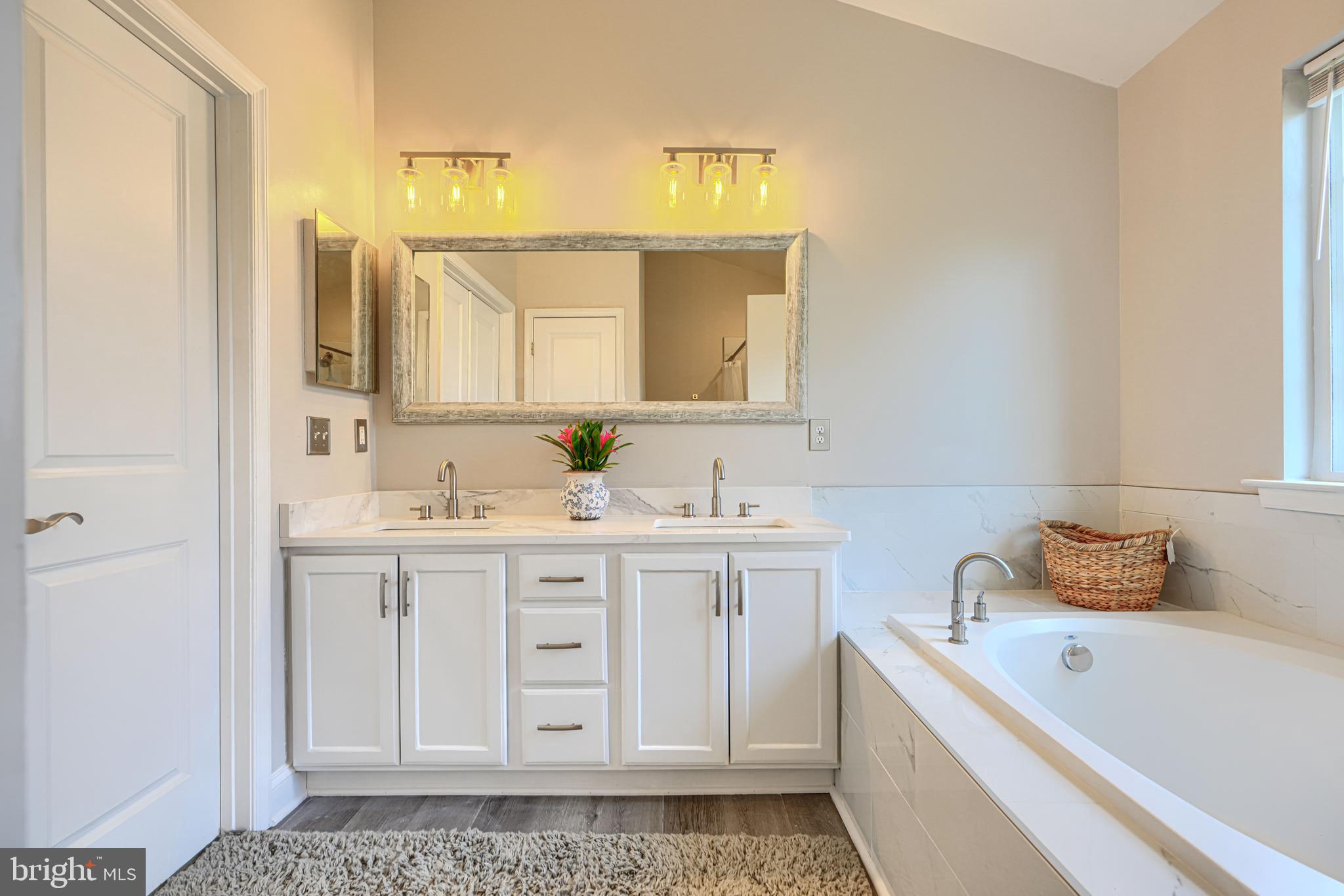 JARRETTSVILLE - Residential