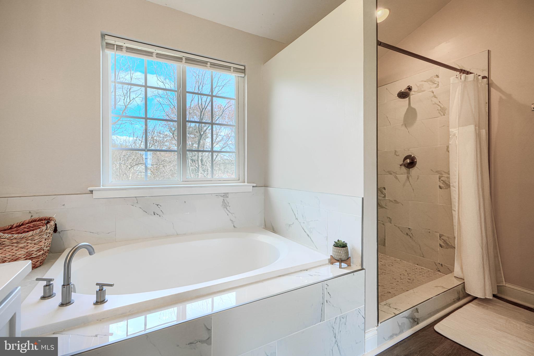 JARRETTSVILLE - Residential