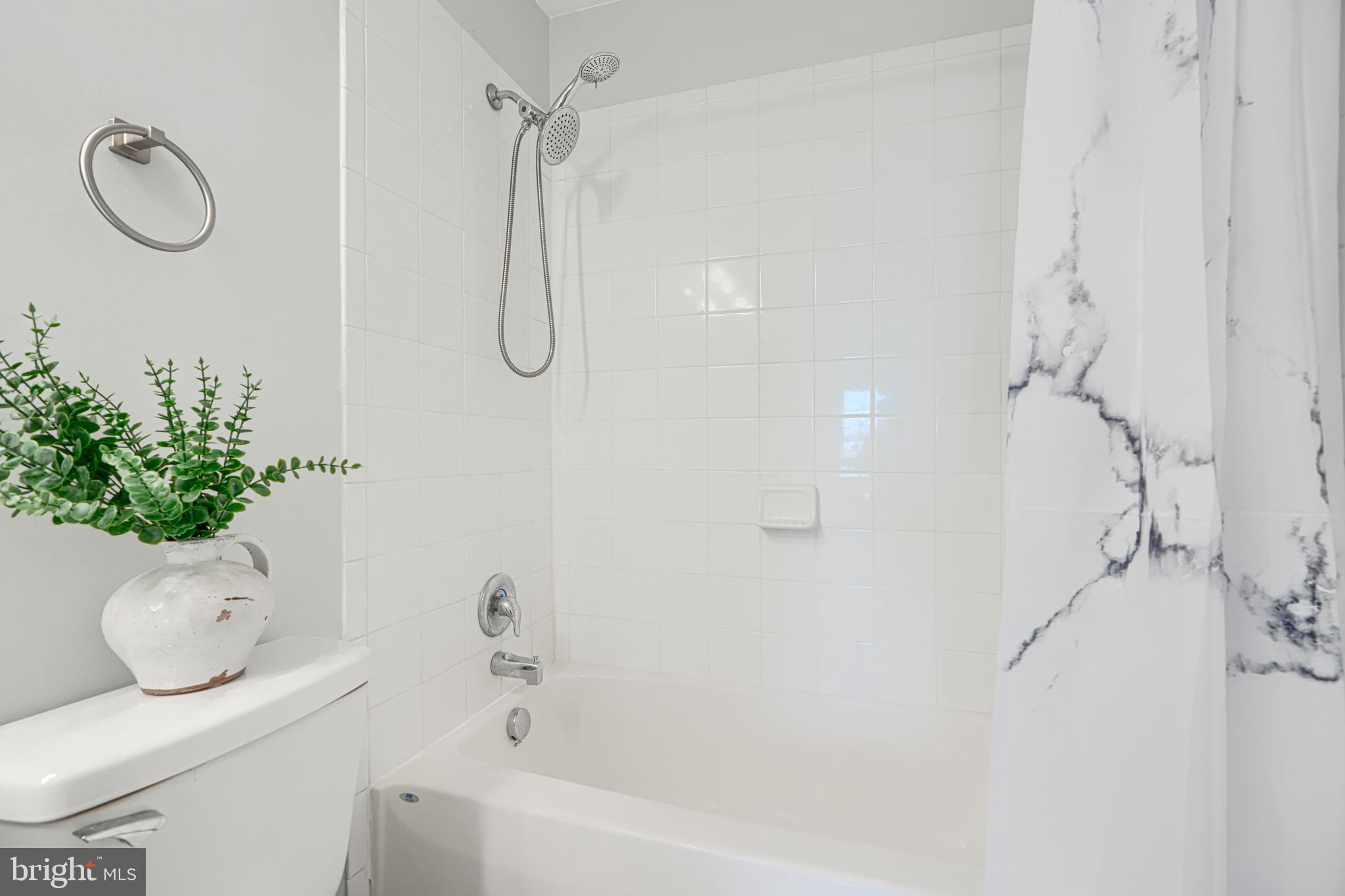 JARRETTSVILLE - Residential