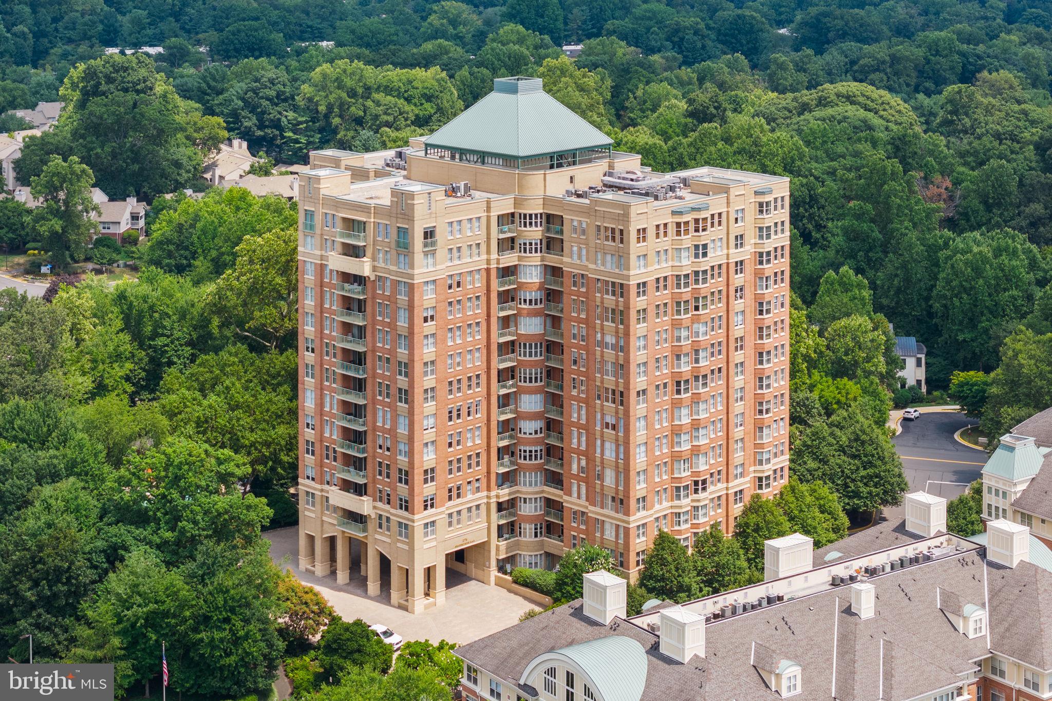 STRATFORD CONDOMINIUMS - Residential