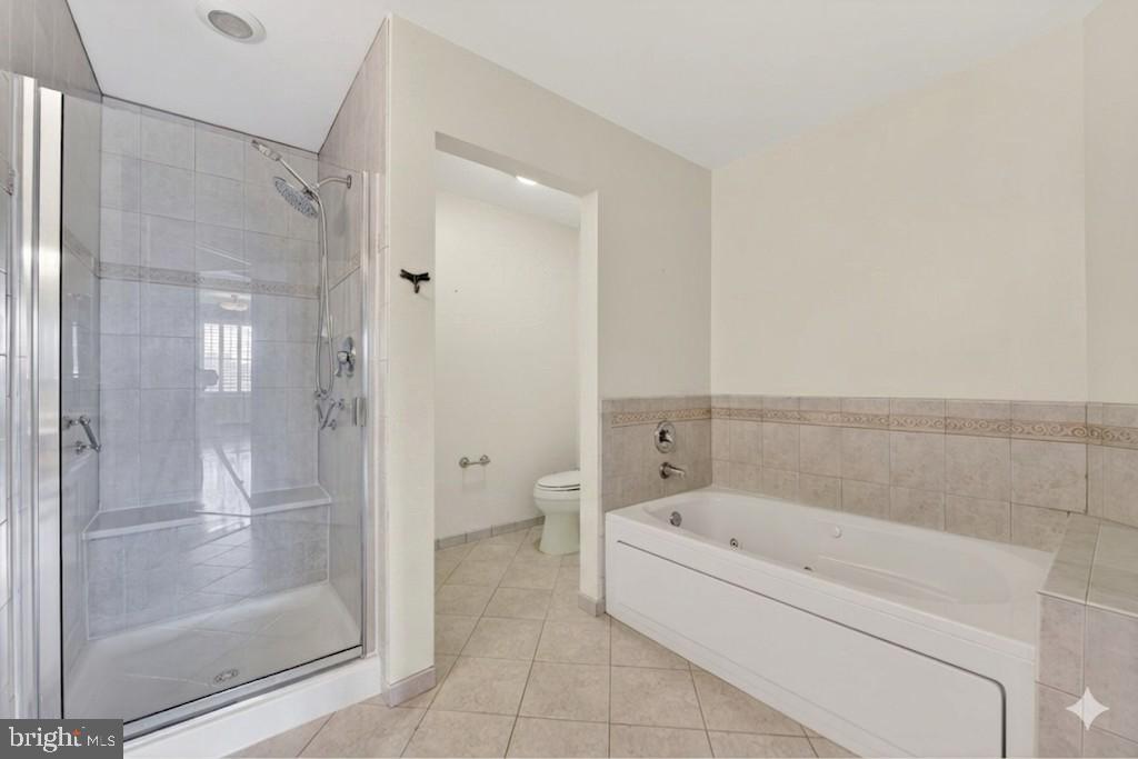 STRATFORD CONDOMINIUMS - Residential