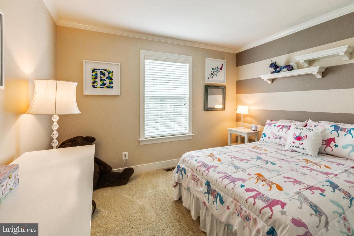 HUNTINGTON MEWS - Residential