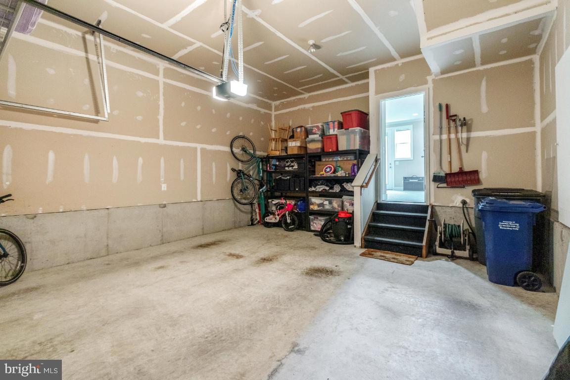 HUNTINGTON MEWS - Residential