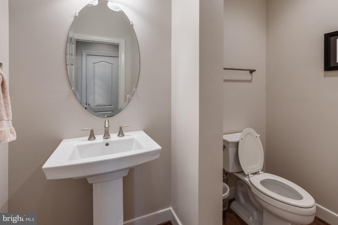 HUNTINGTON MEWS - Residential