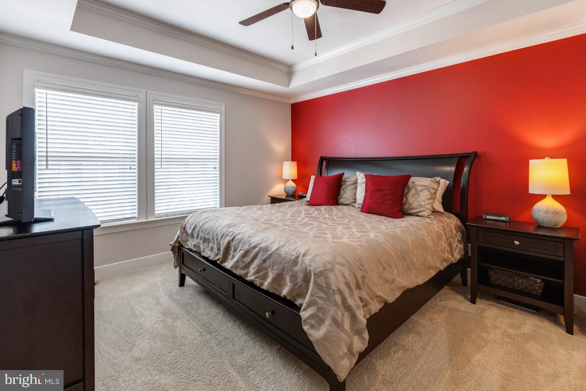 HUNTINGTON MEWS - Residential