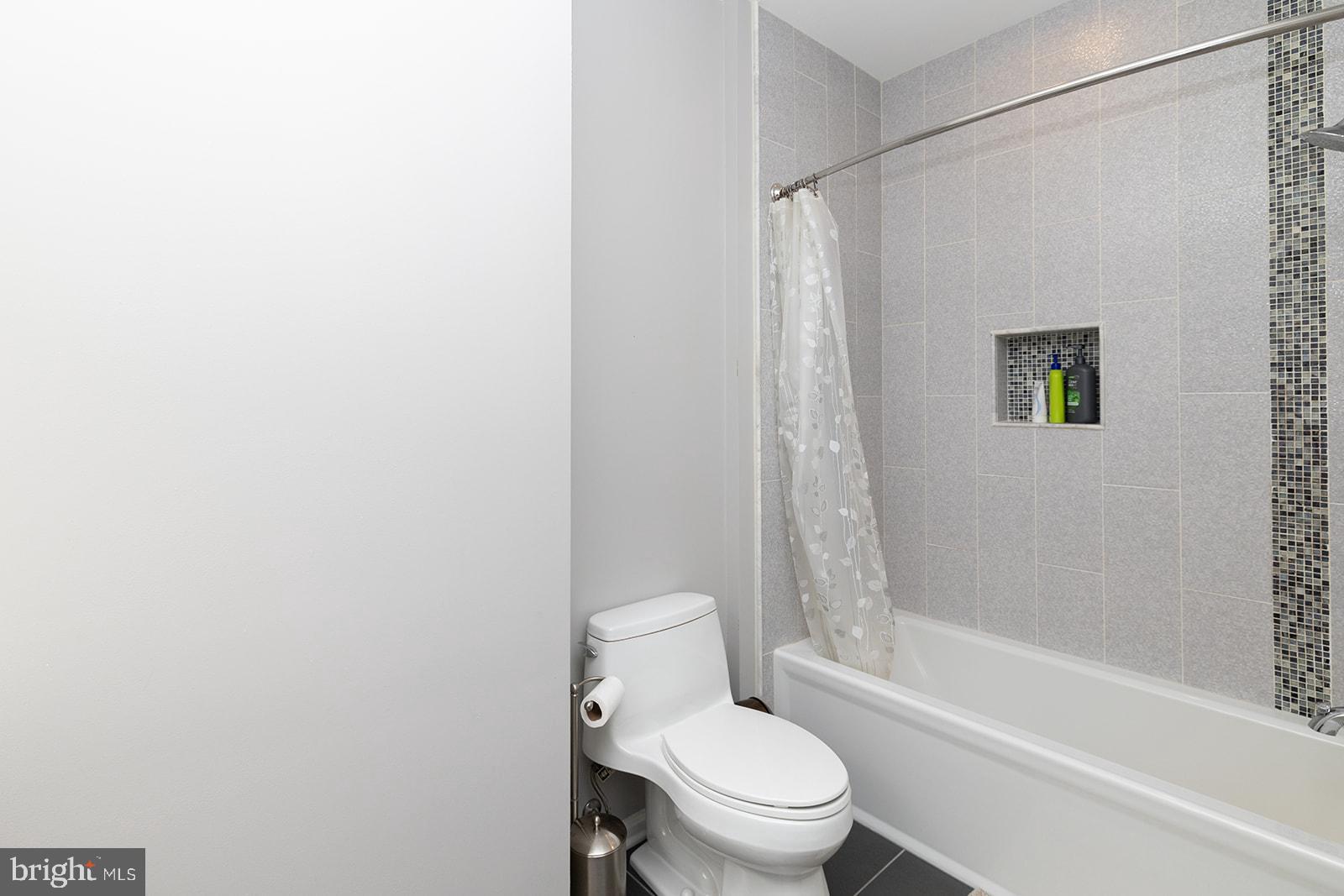 RANDOM HILLS - Residential