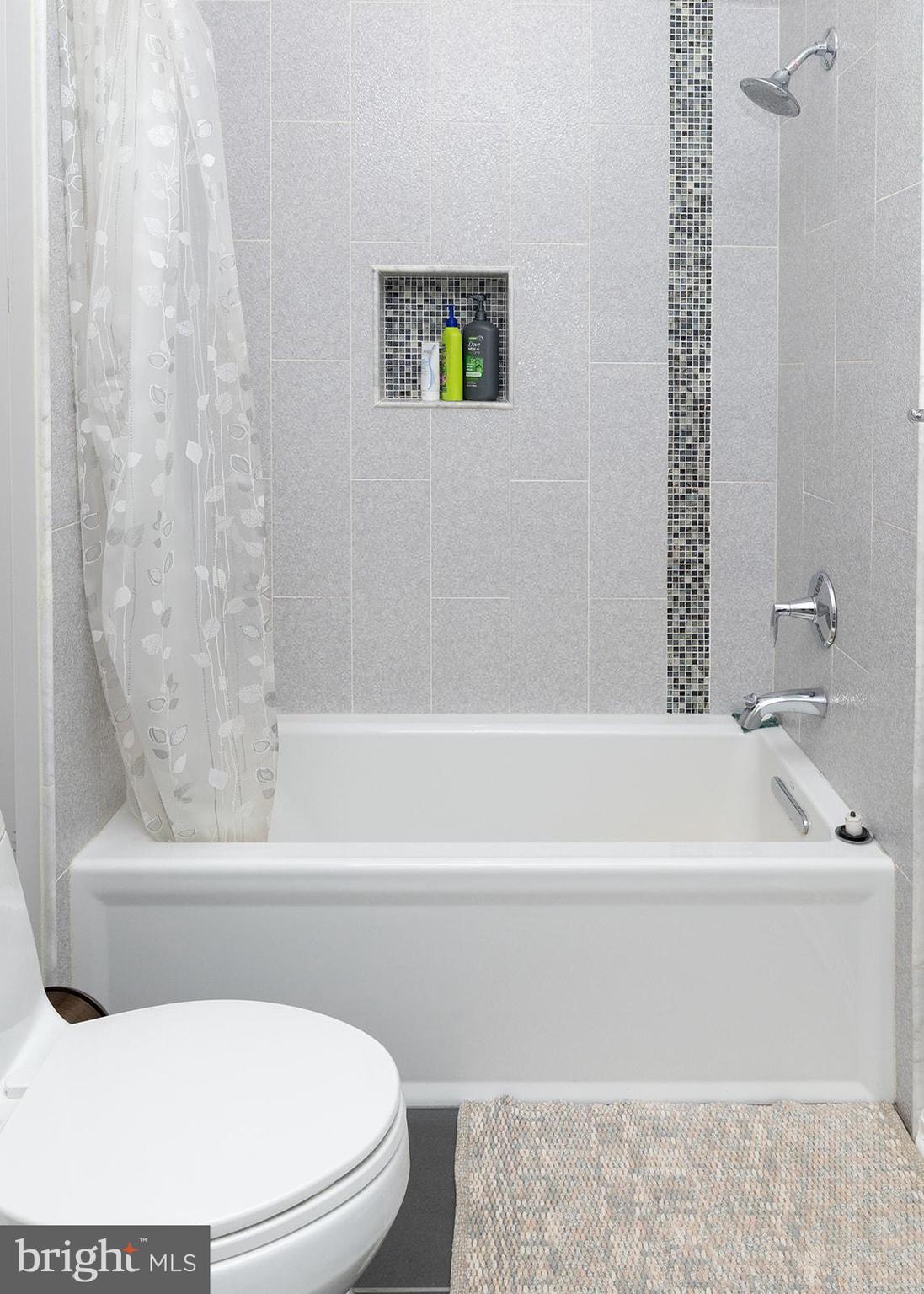 RANDOM HILLS - Residential