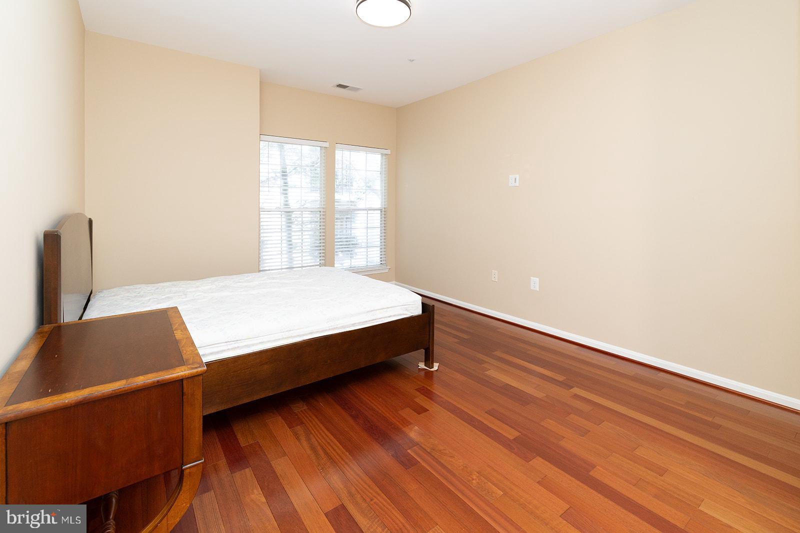 RANDOM HILLS - Residential