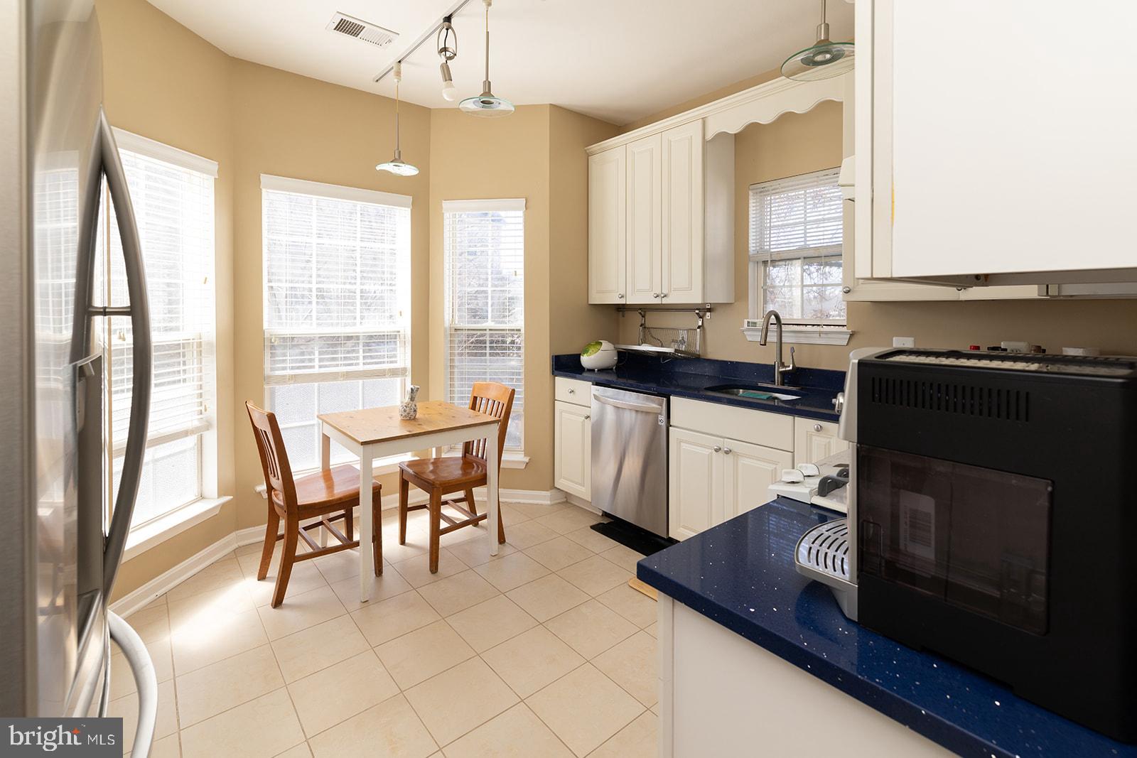 RANDOM HILLS - Residential