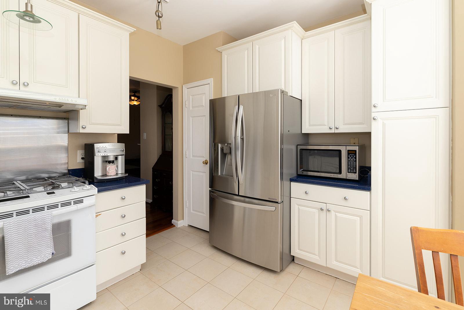 RANDOM HILLS - Residential