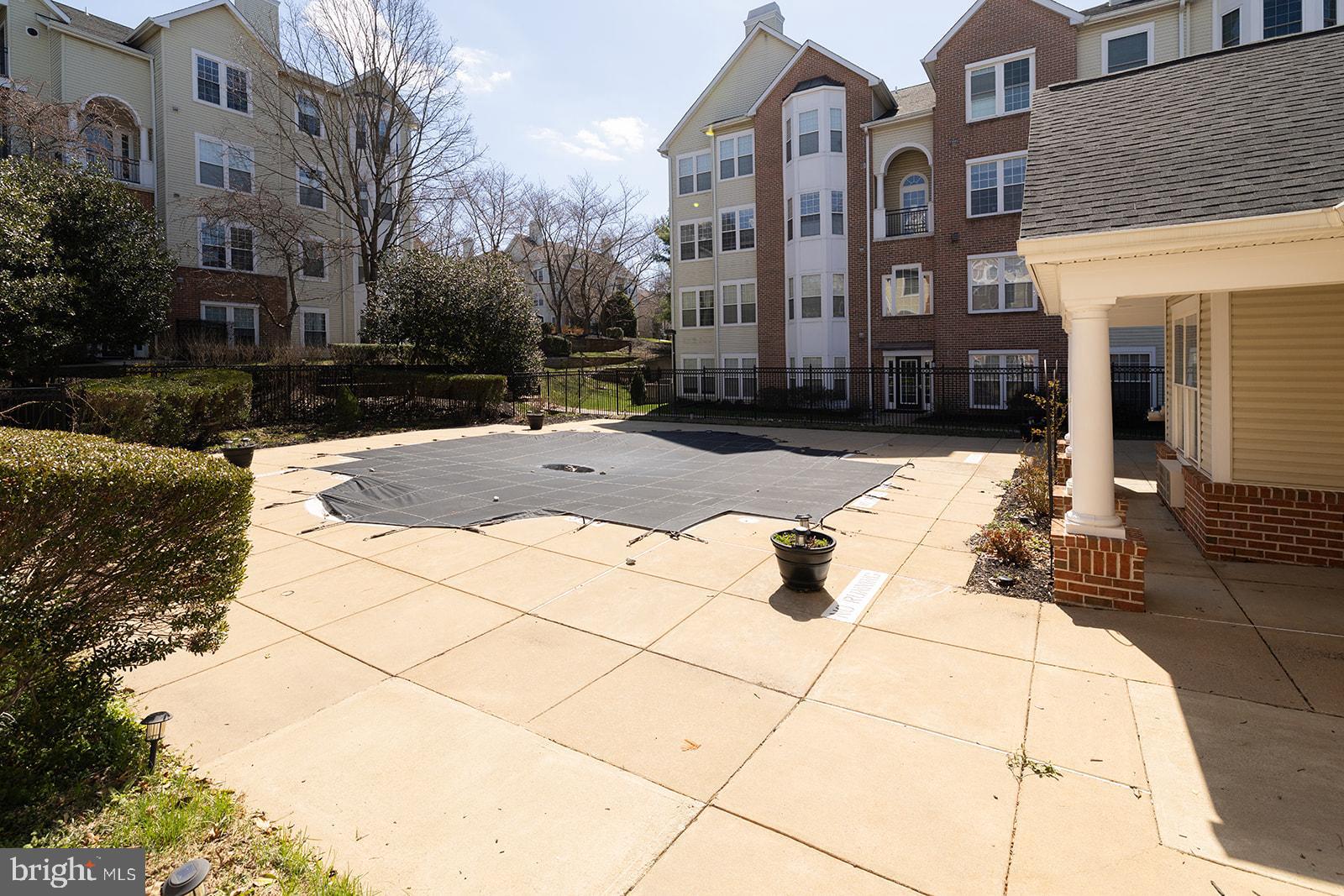 RANDOM HILLS - Residential