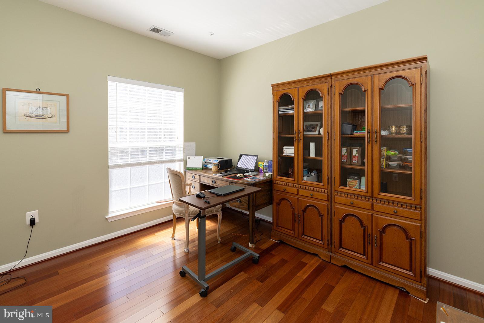 RANDOM HILLS - Residential