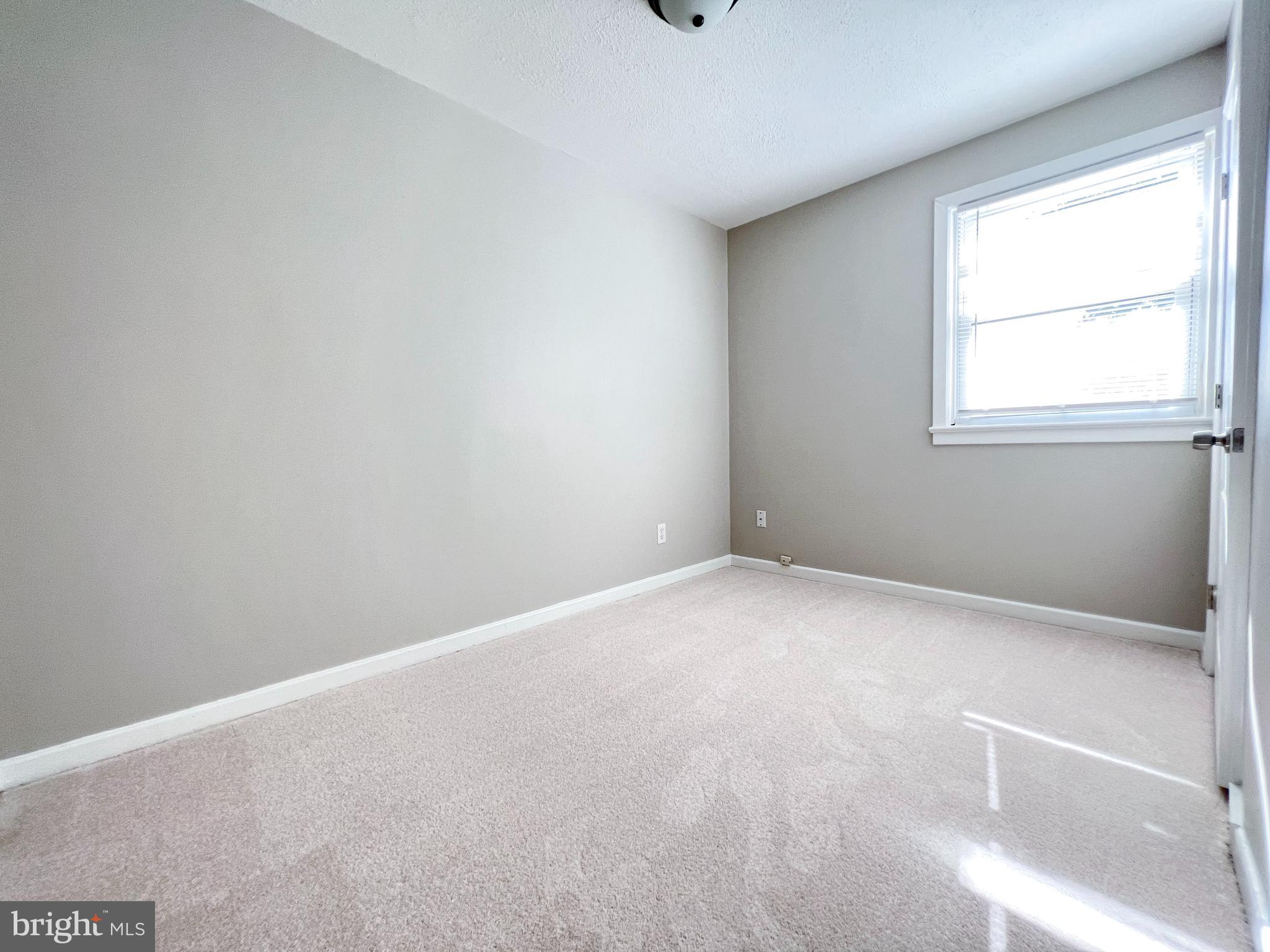 IVERSON SQUARE CONDOMINIUM - Residential