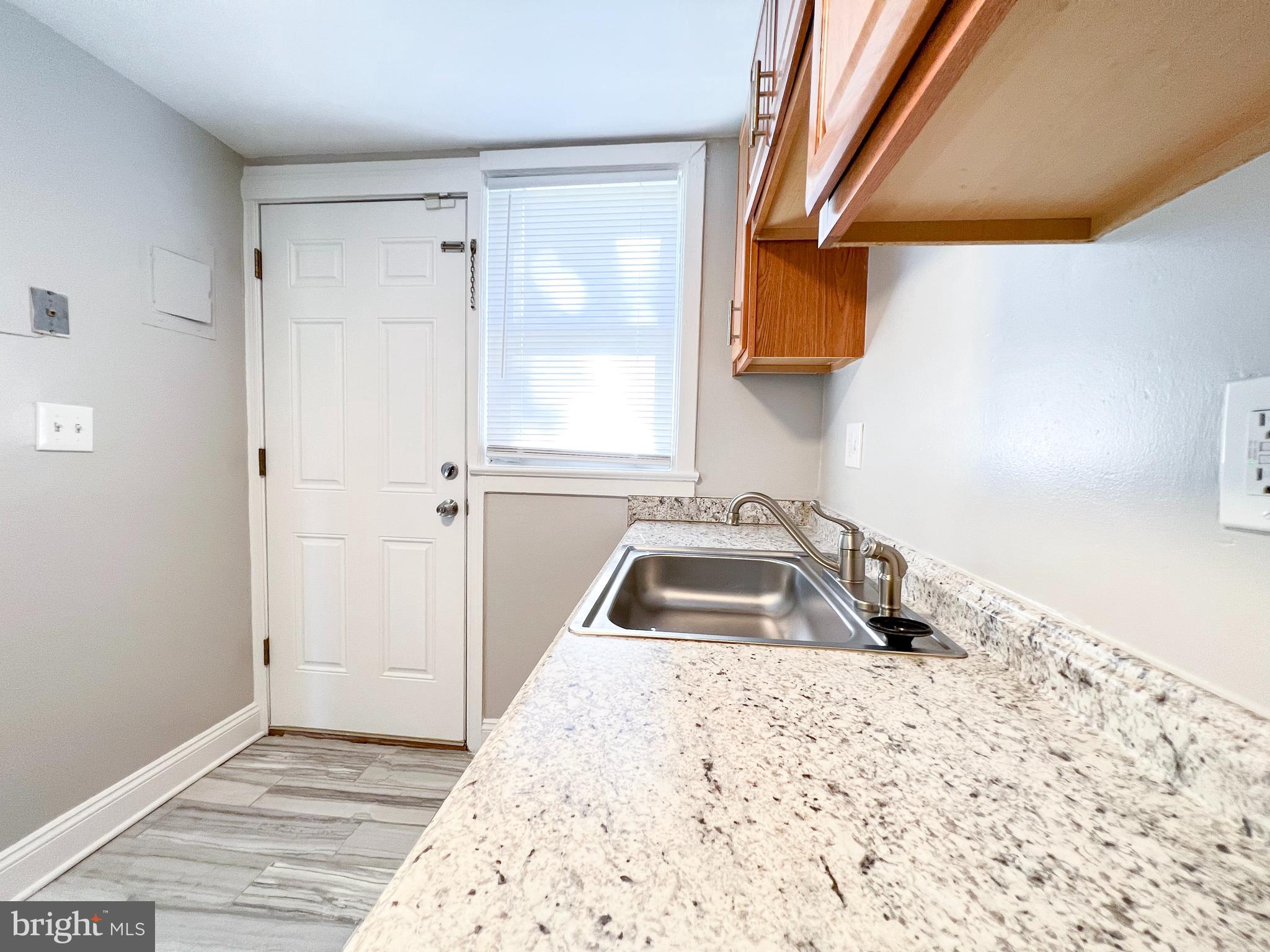 IVERSON SQUARE CONDOMINIUM - Residential