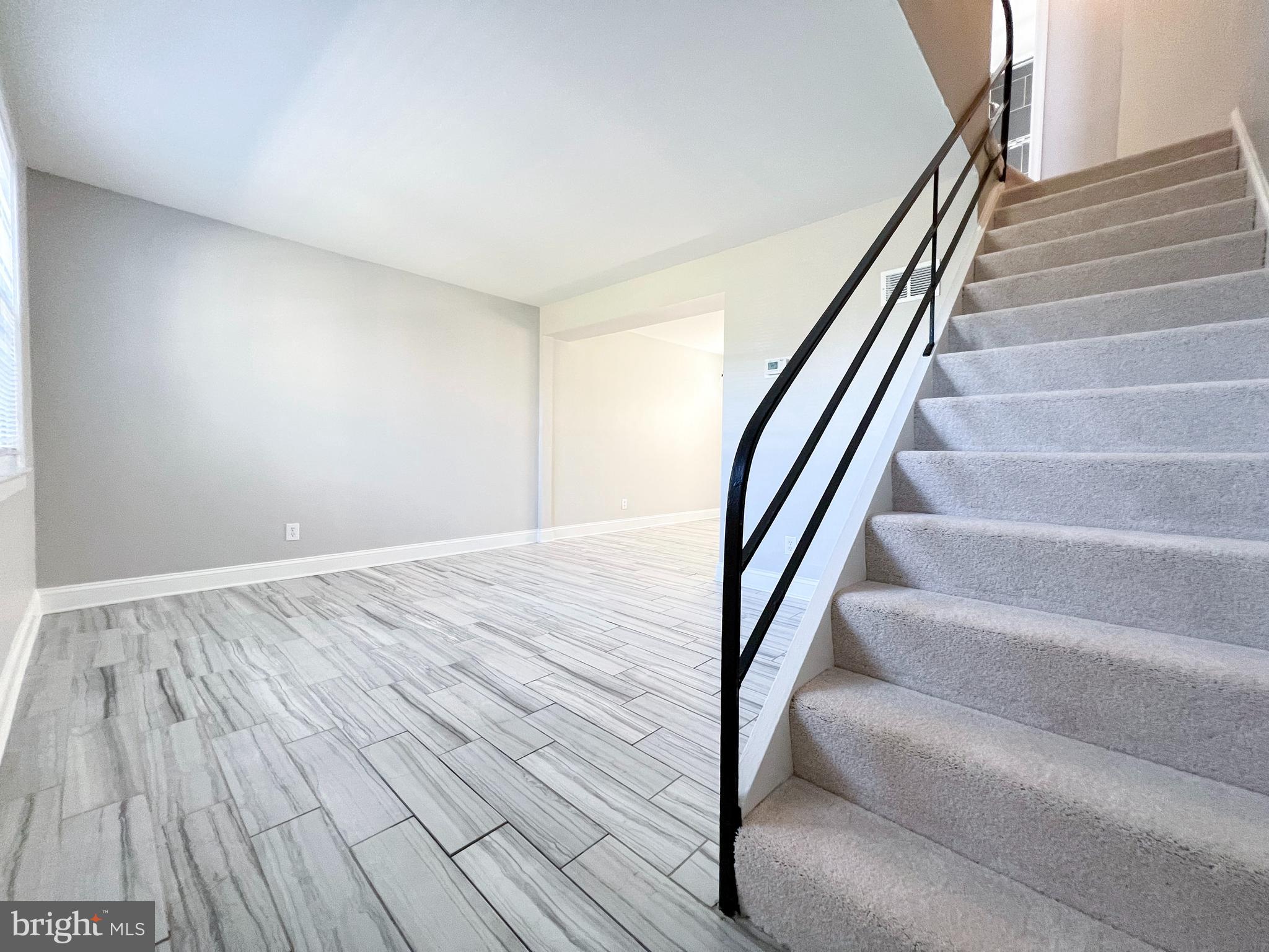 IVERSON SQUARE CONDOMINIUM - Residential