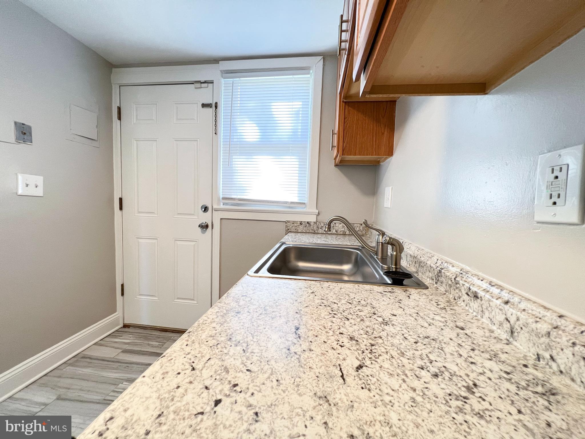 IVERSON SQUARE CONDOMINIUM - Residential