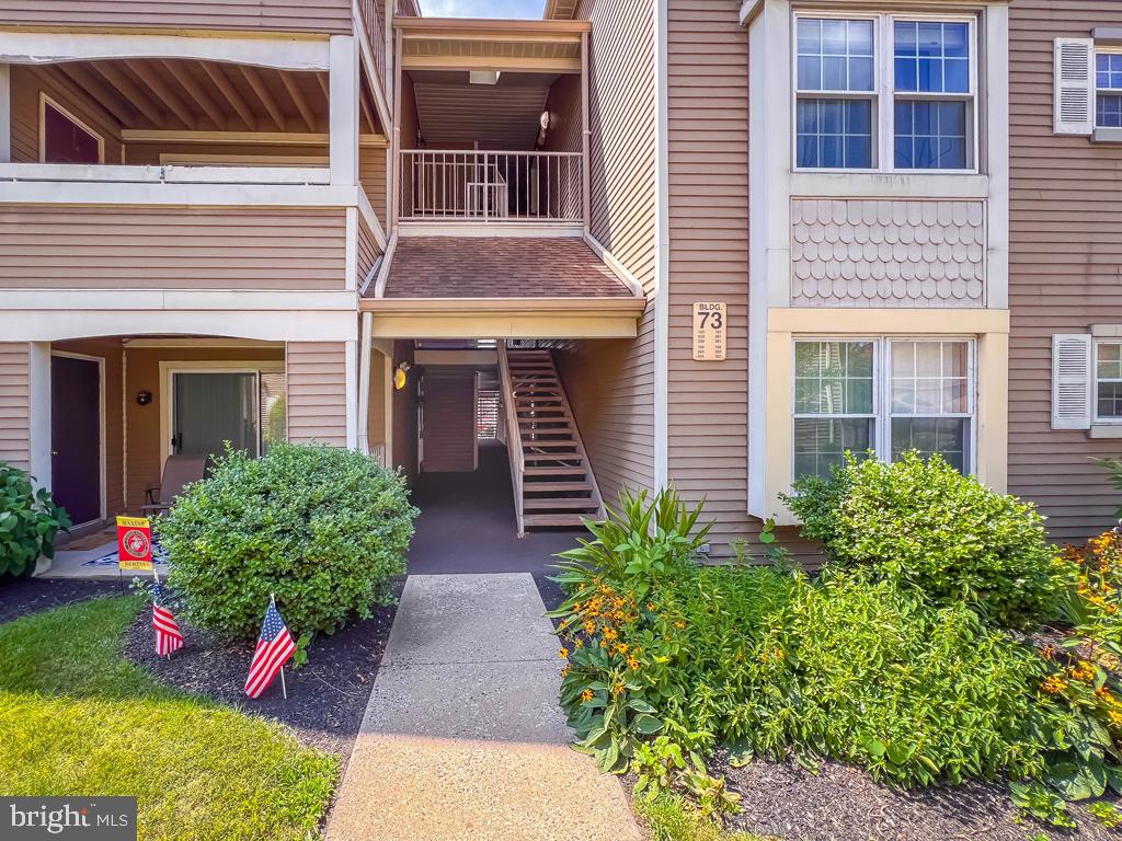 73102 DELAIRE LANDING ROAD 102