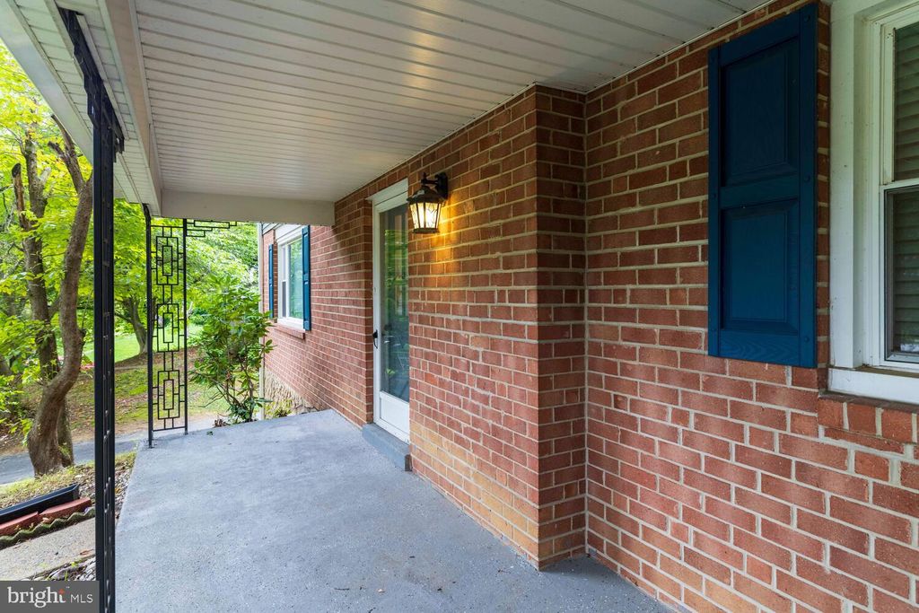 Photo of 517 W Woodland Avenue, SPRINGFIELD, PA 19064 (MLS # PADE2097846)