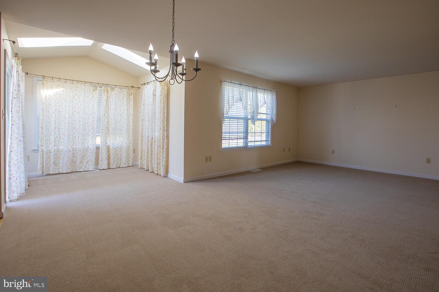 CARRIAGE POINT - Residential
