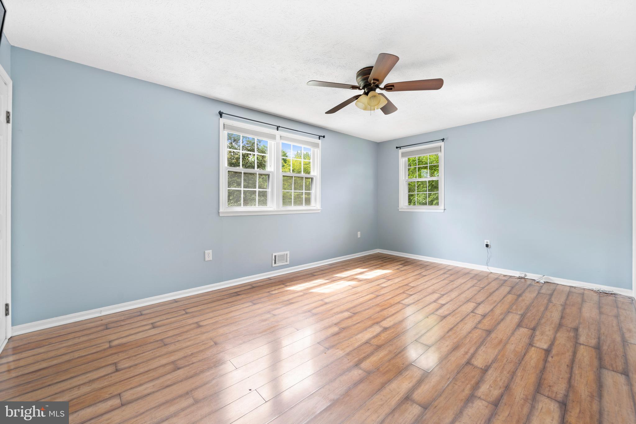 AVON CREST - Residential