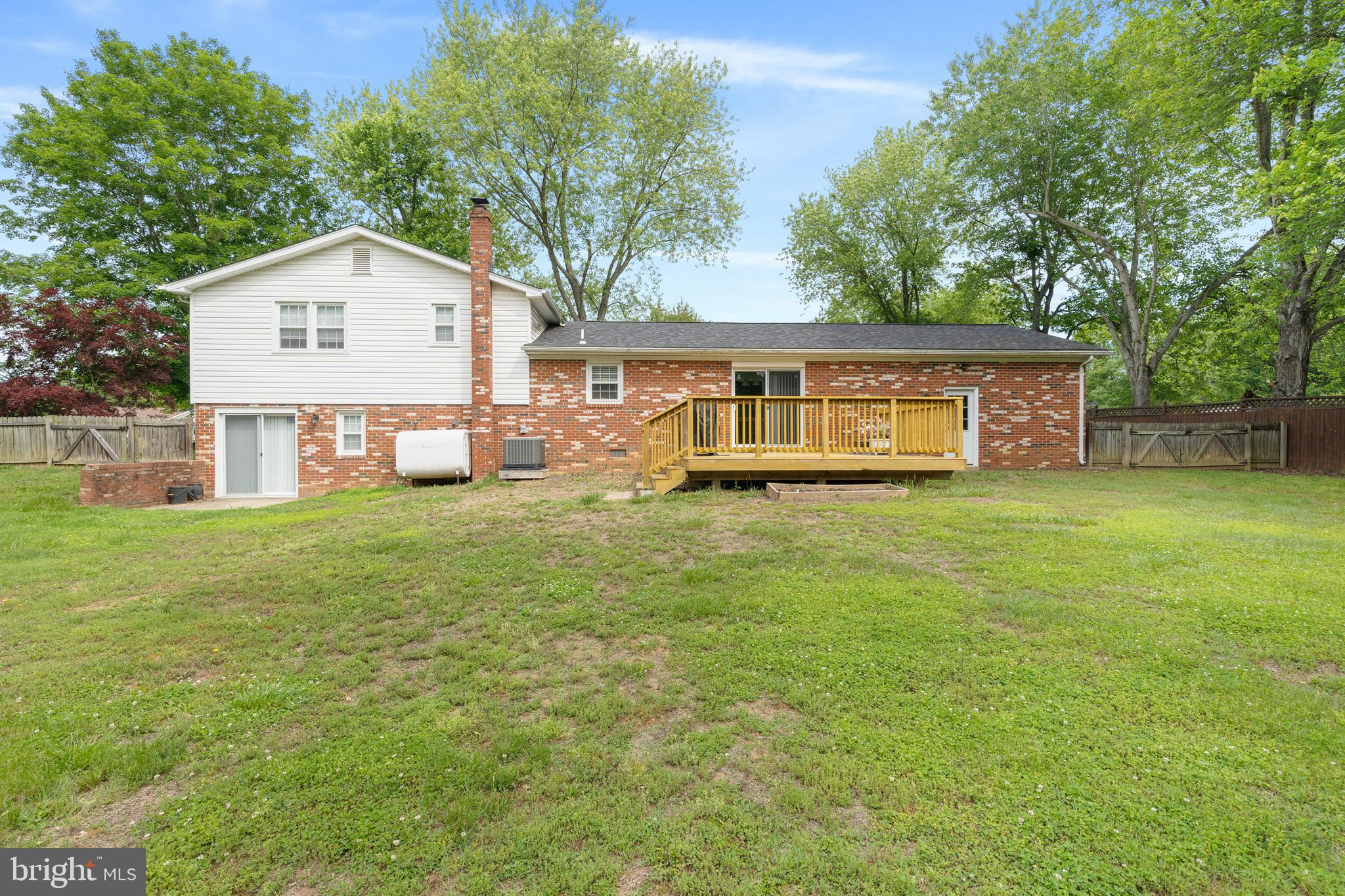 AVON CREST - Residential