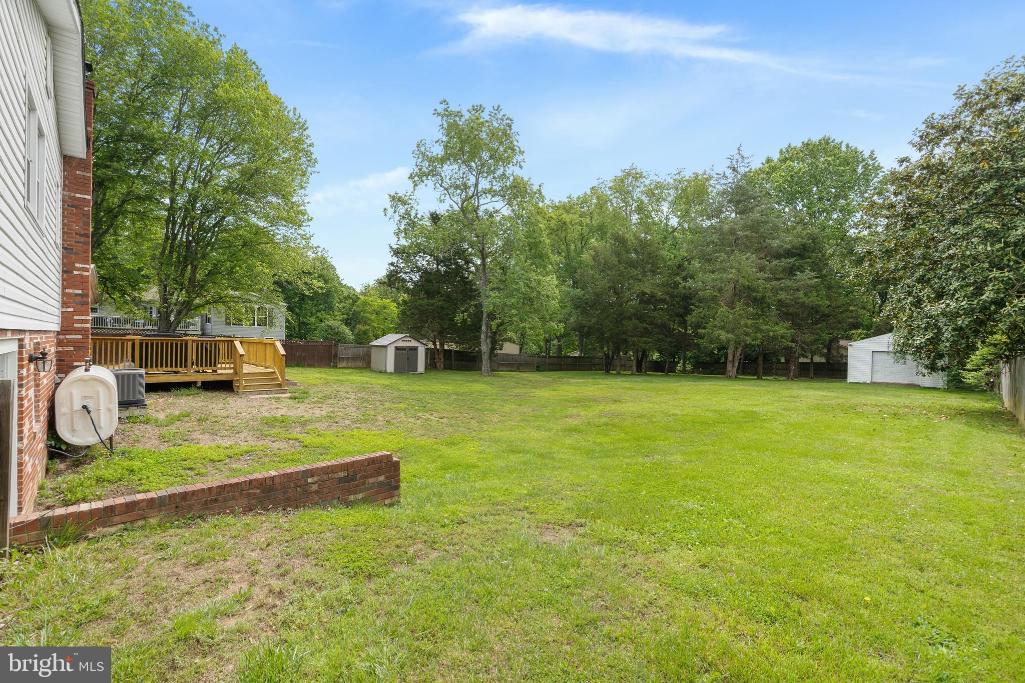 AVON CREST - Residential