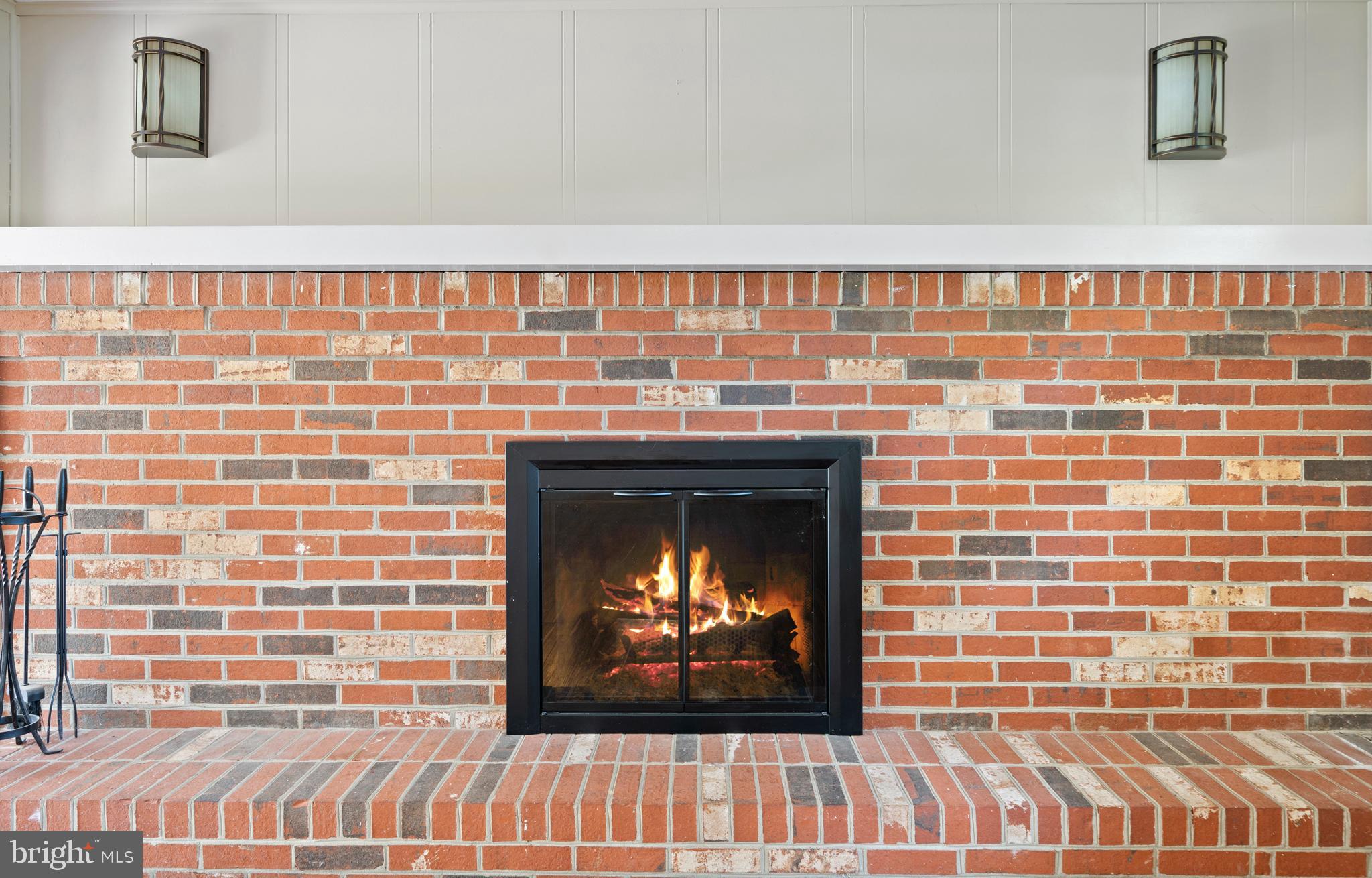 AVON CREST - Residential