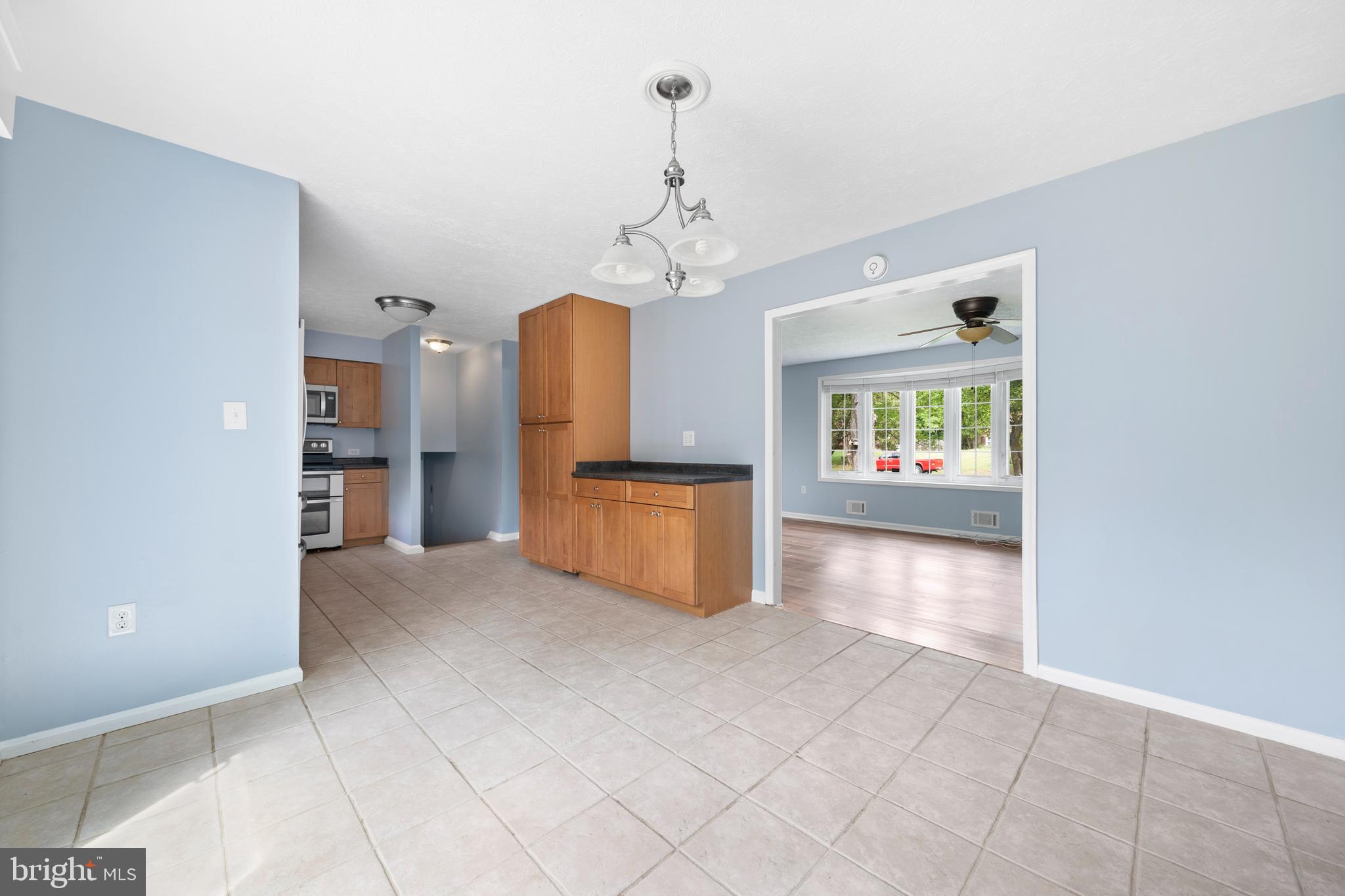 AVON CREST - Residential