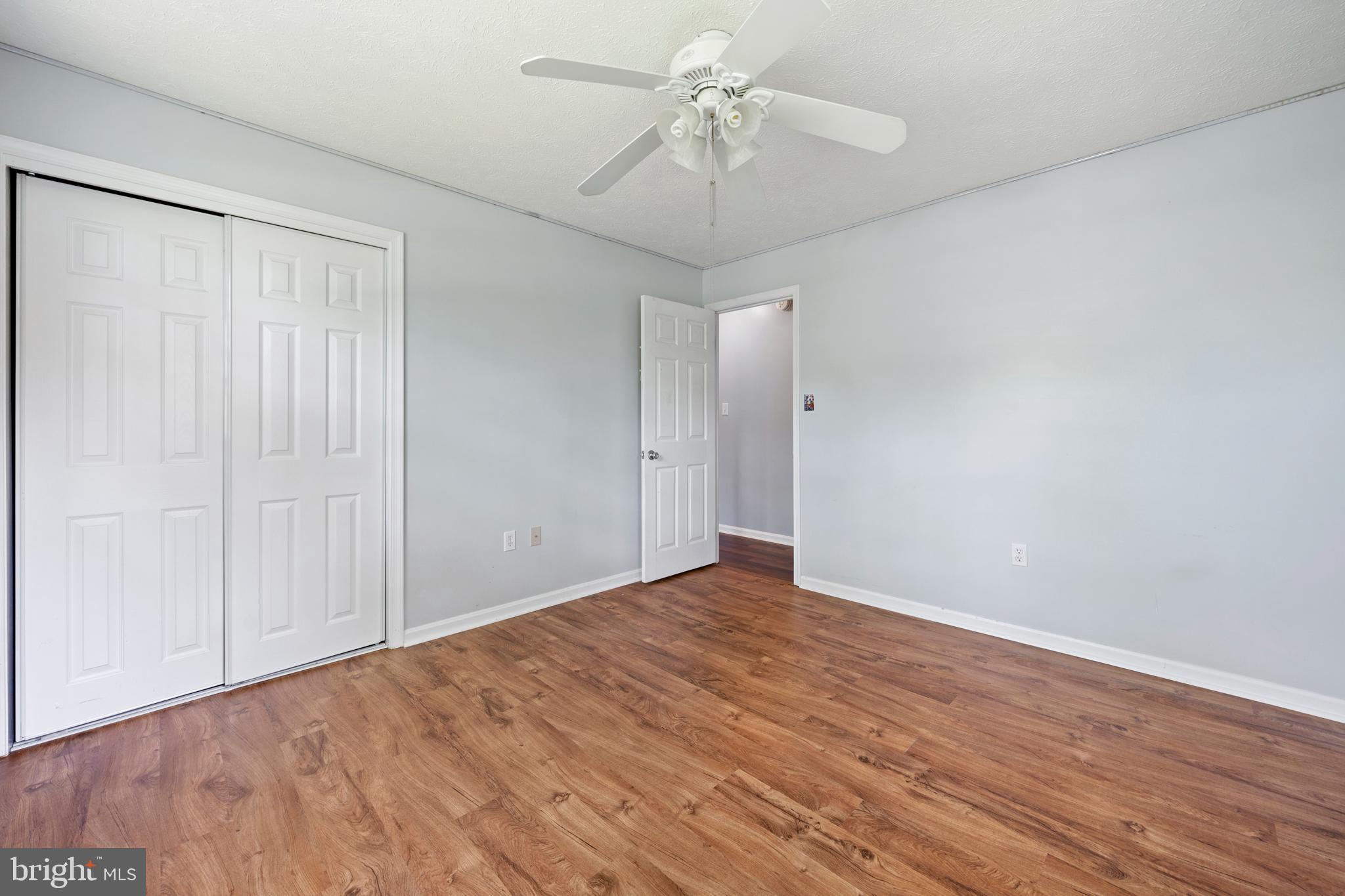 AVON CREST - Residential