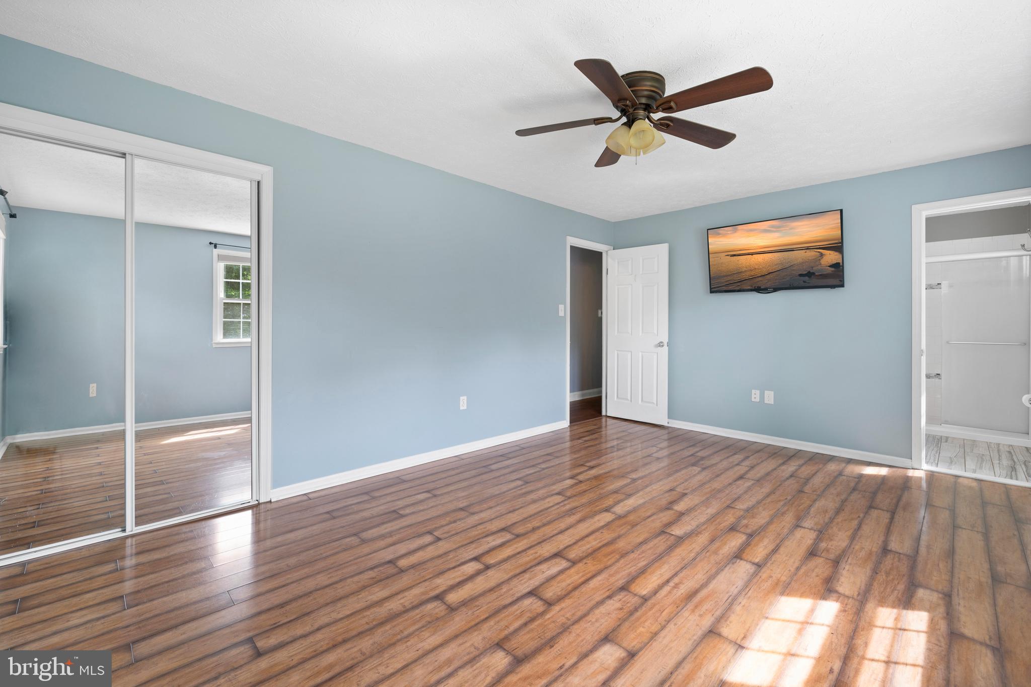 AVON CREST - Residential