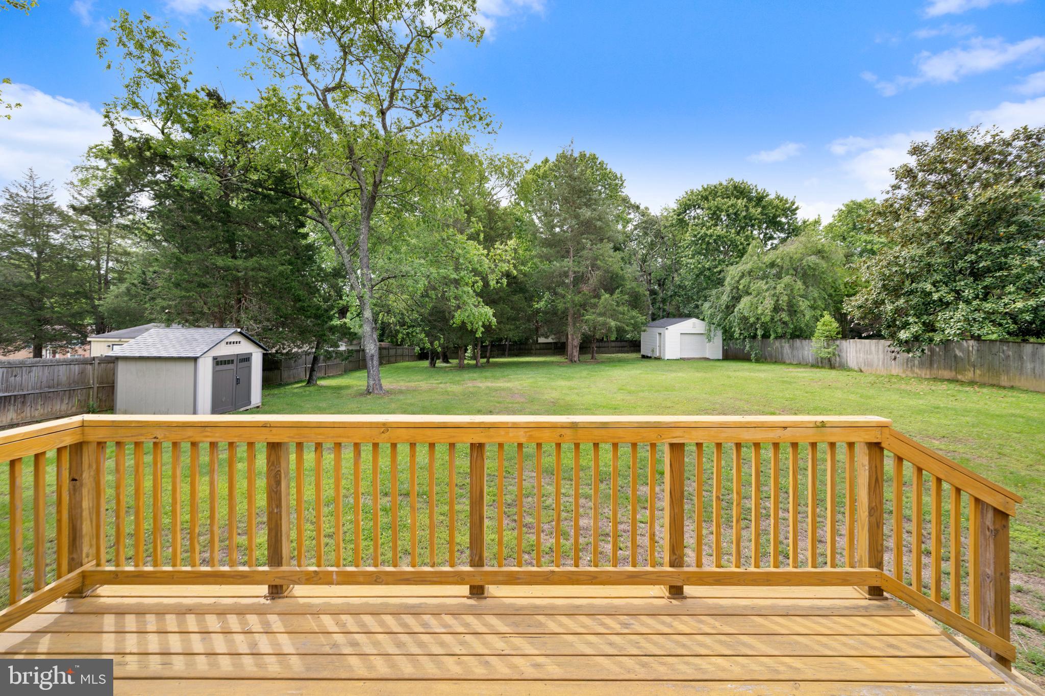 AVON CREST - Residential