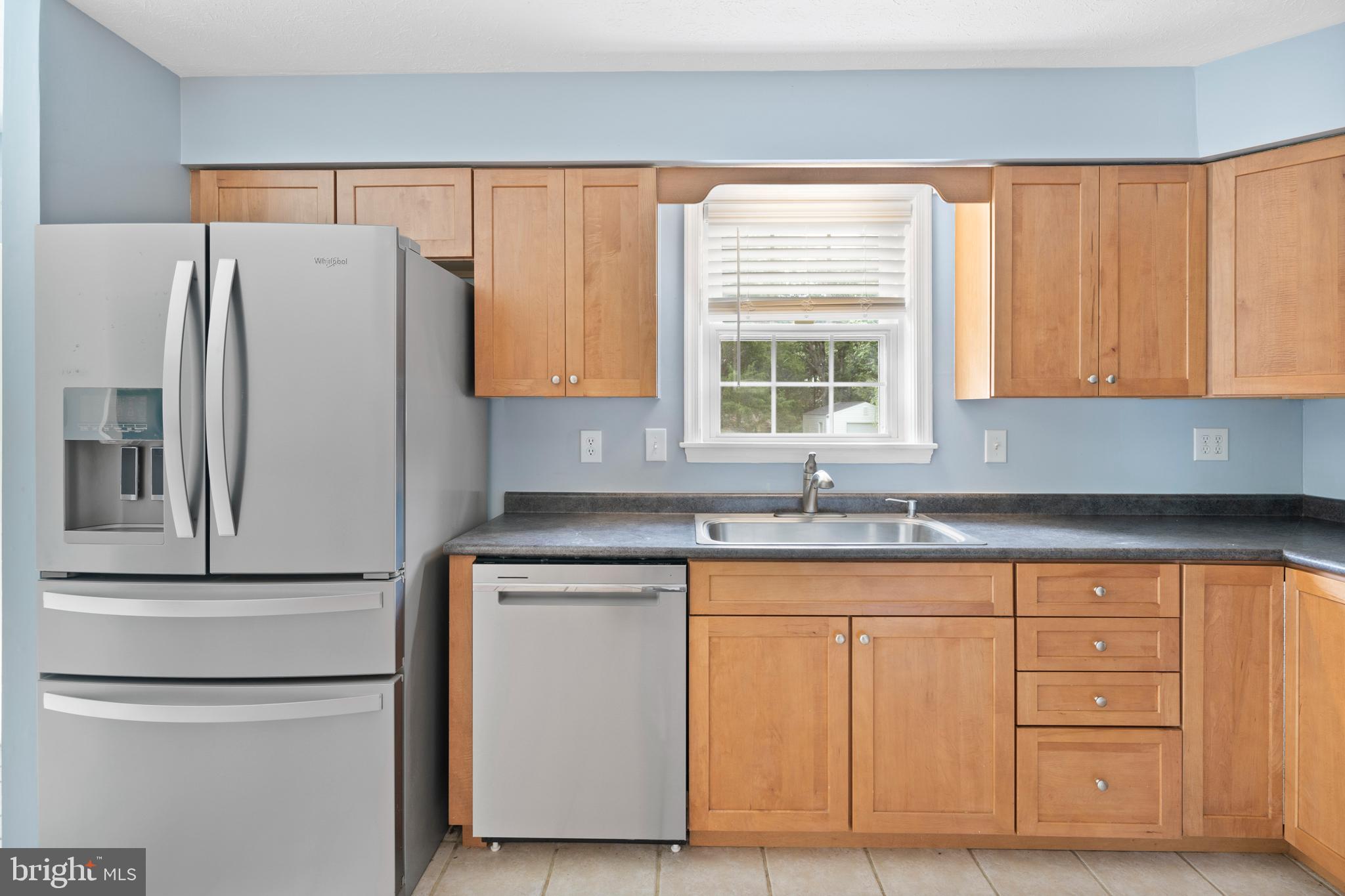 AVON CREST - Residential