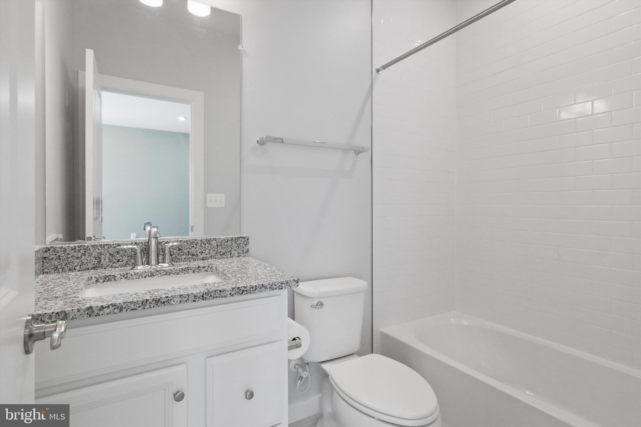 POTOMAC SHORES - Residential Lease