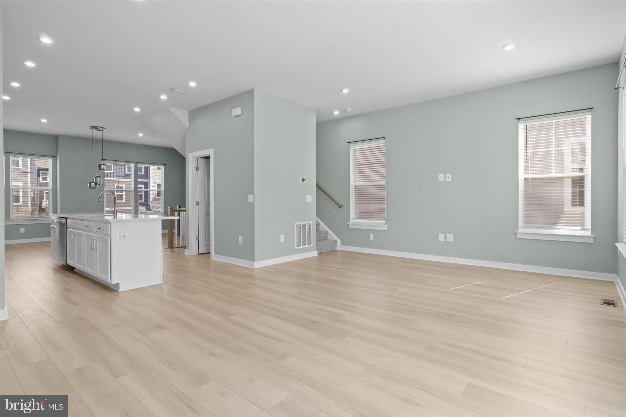 POTOMAC SHORES - Residential Lease