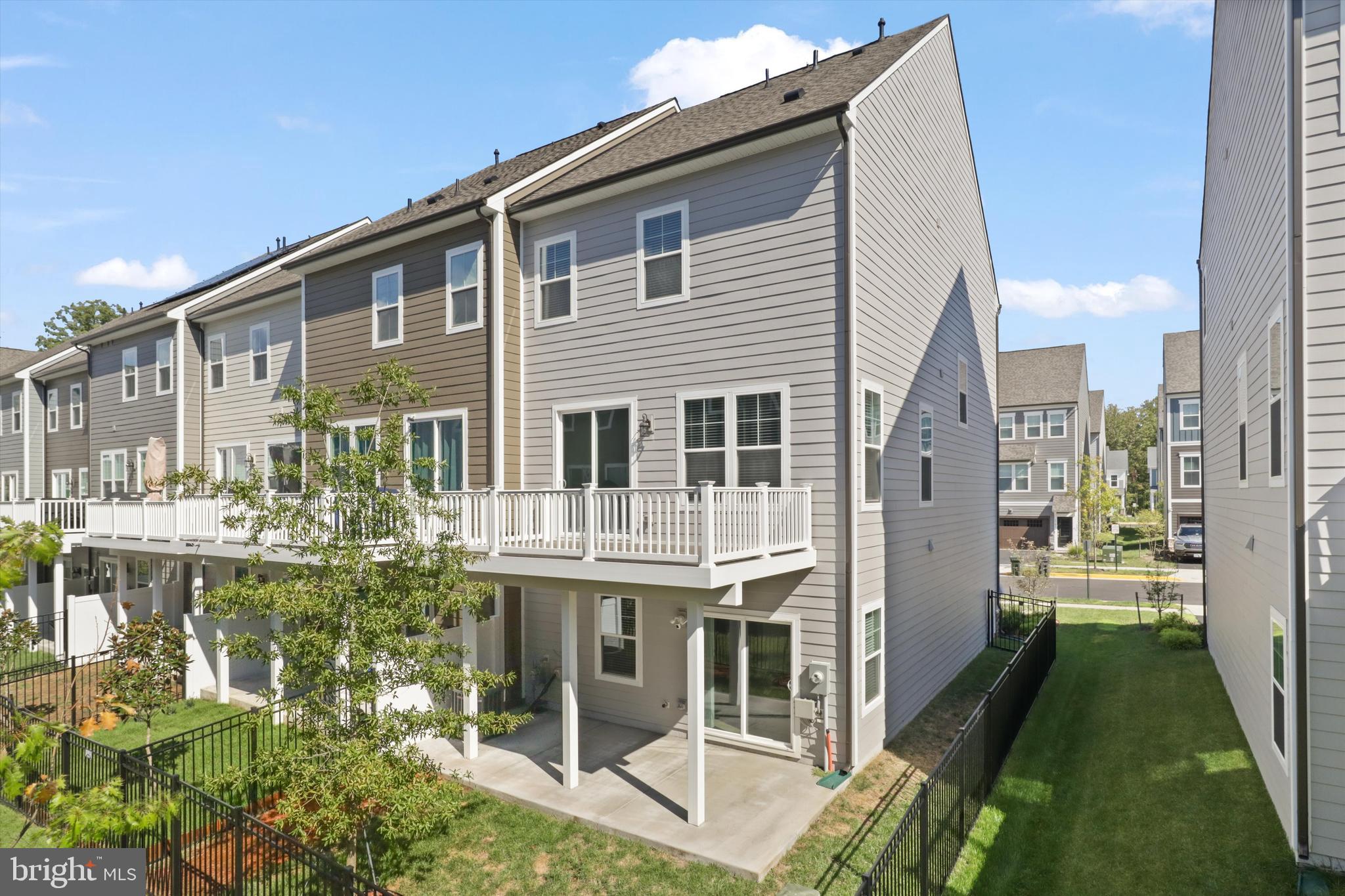 POTOMAC SHORES - Residential Lease