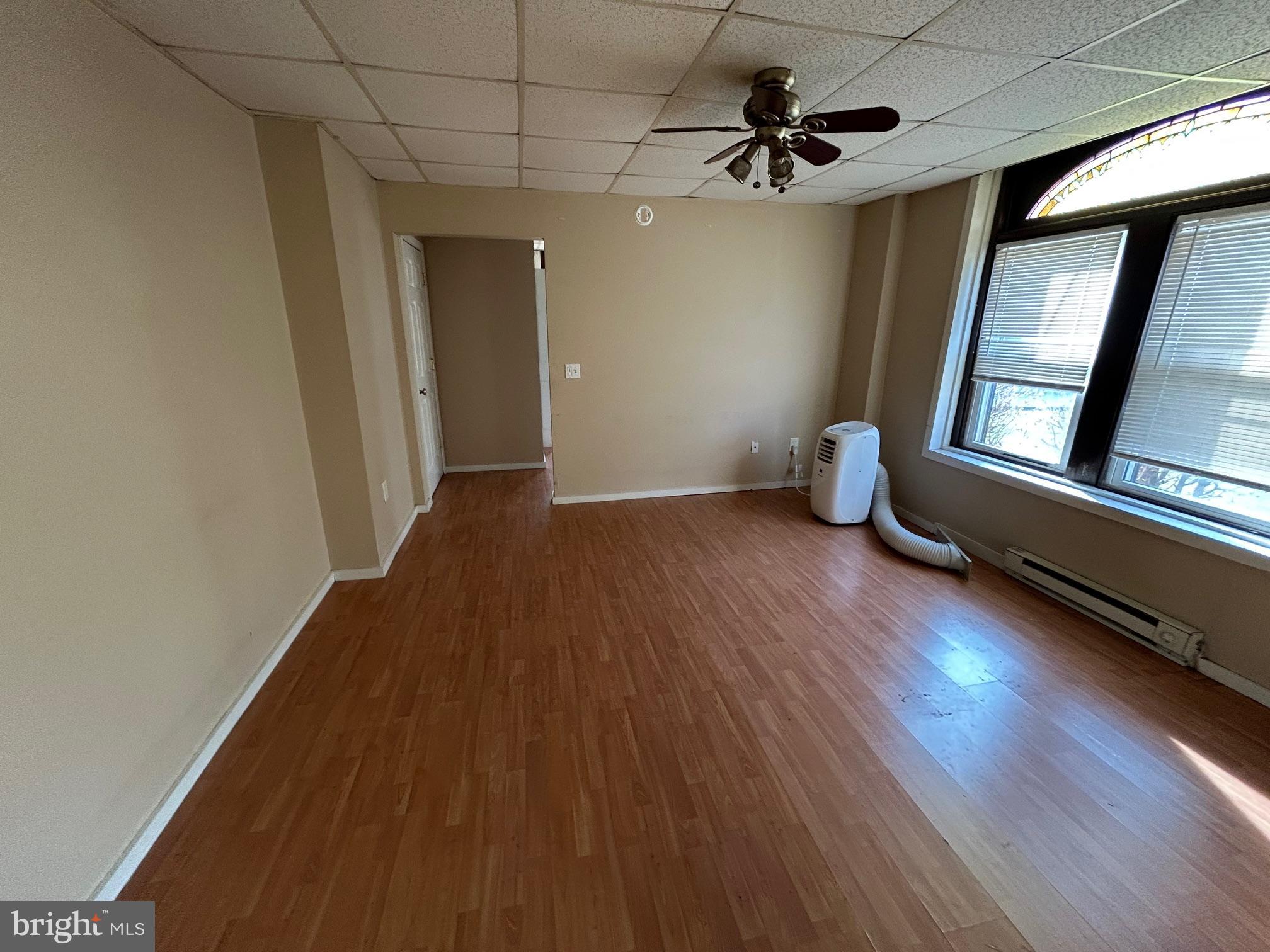 RESIDENTIAL - Residential Lease