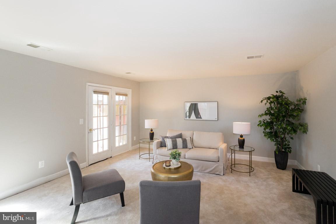 MERRY OAKS - Residential