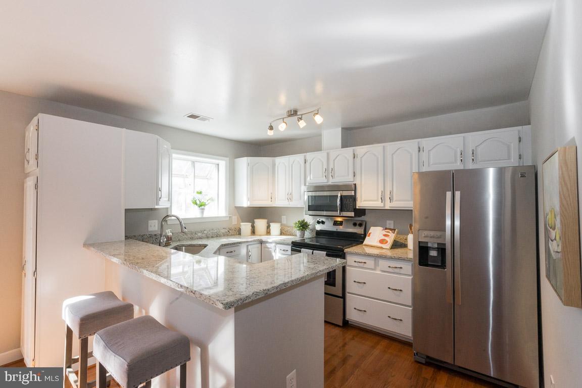 MERRY OAKS - Residential