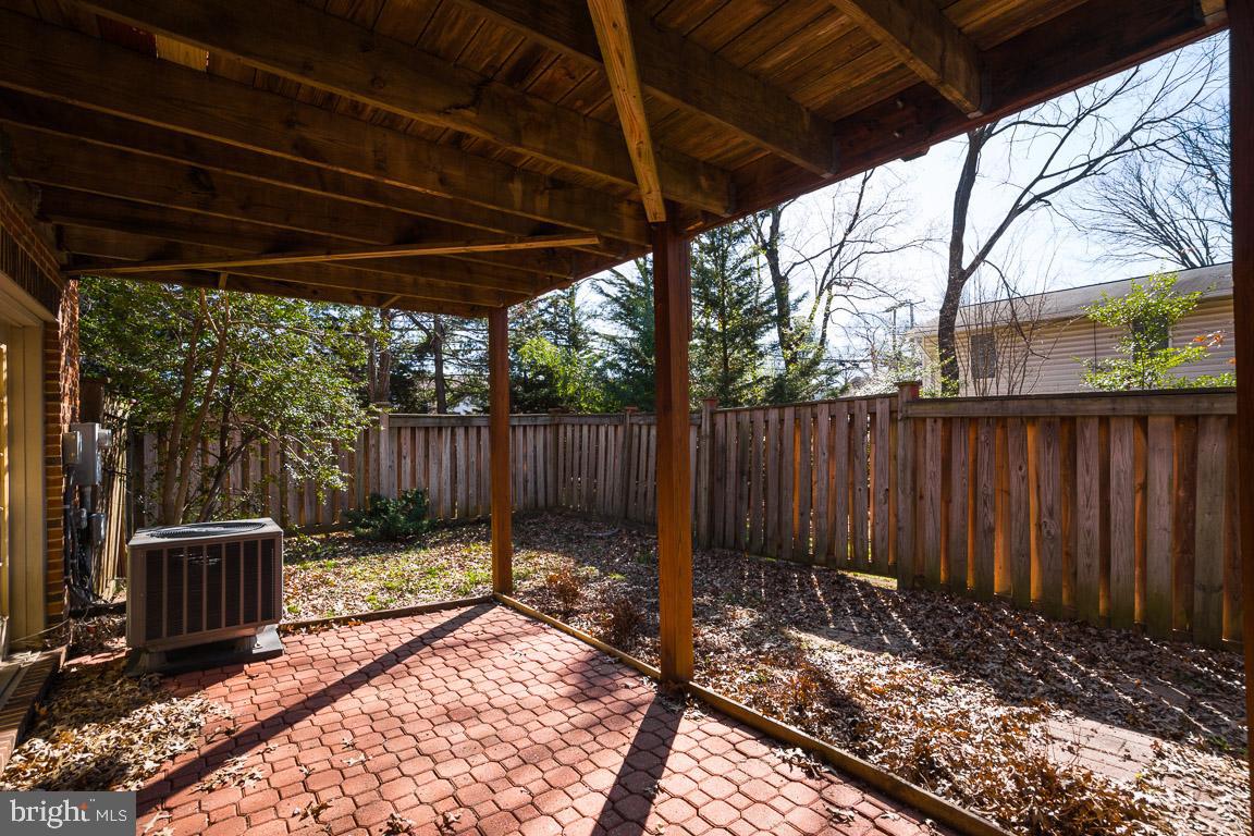 MERRY OAKS - Residential