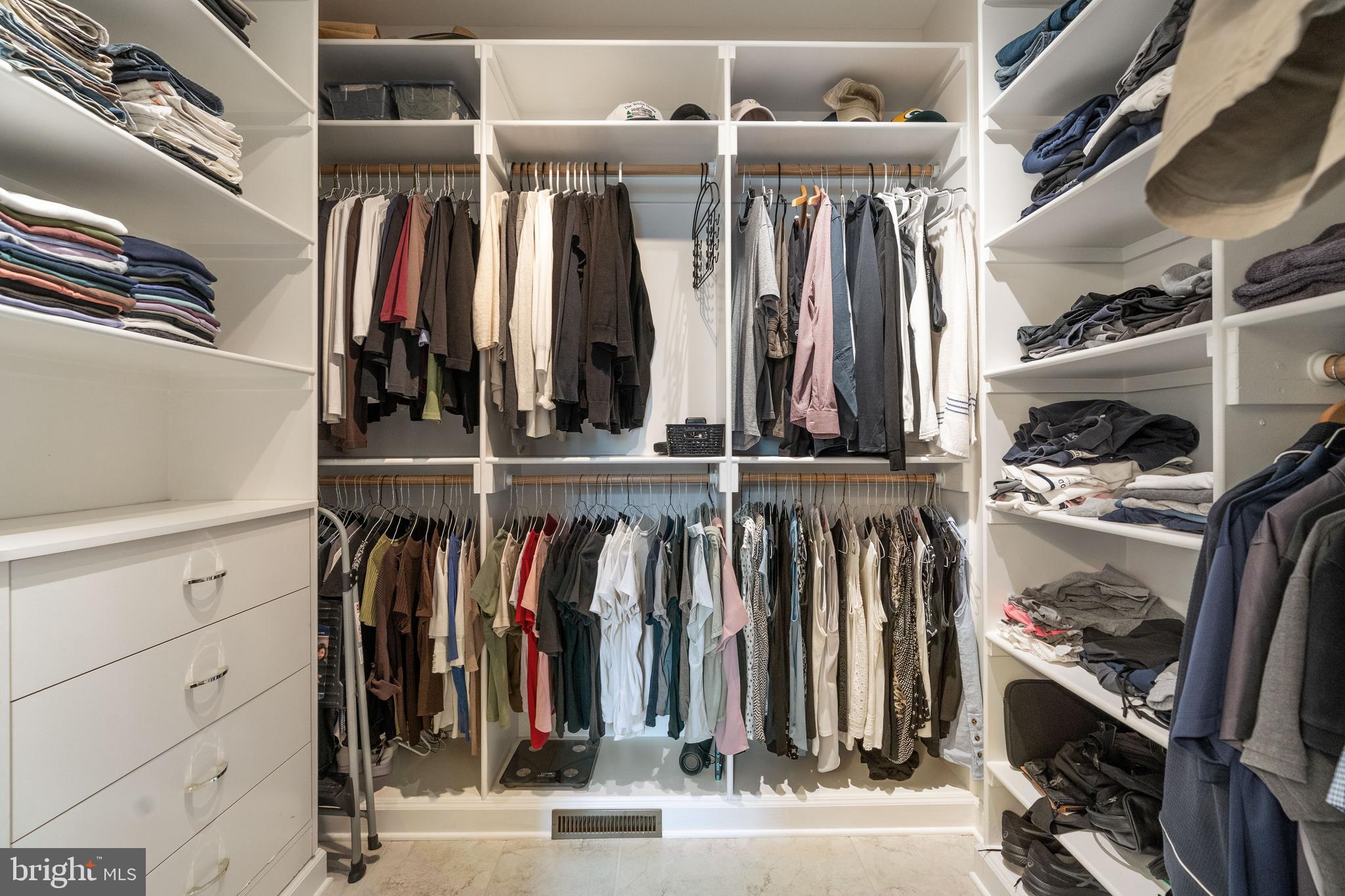 GREENWAY DOWNS - Residential