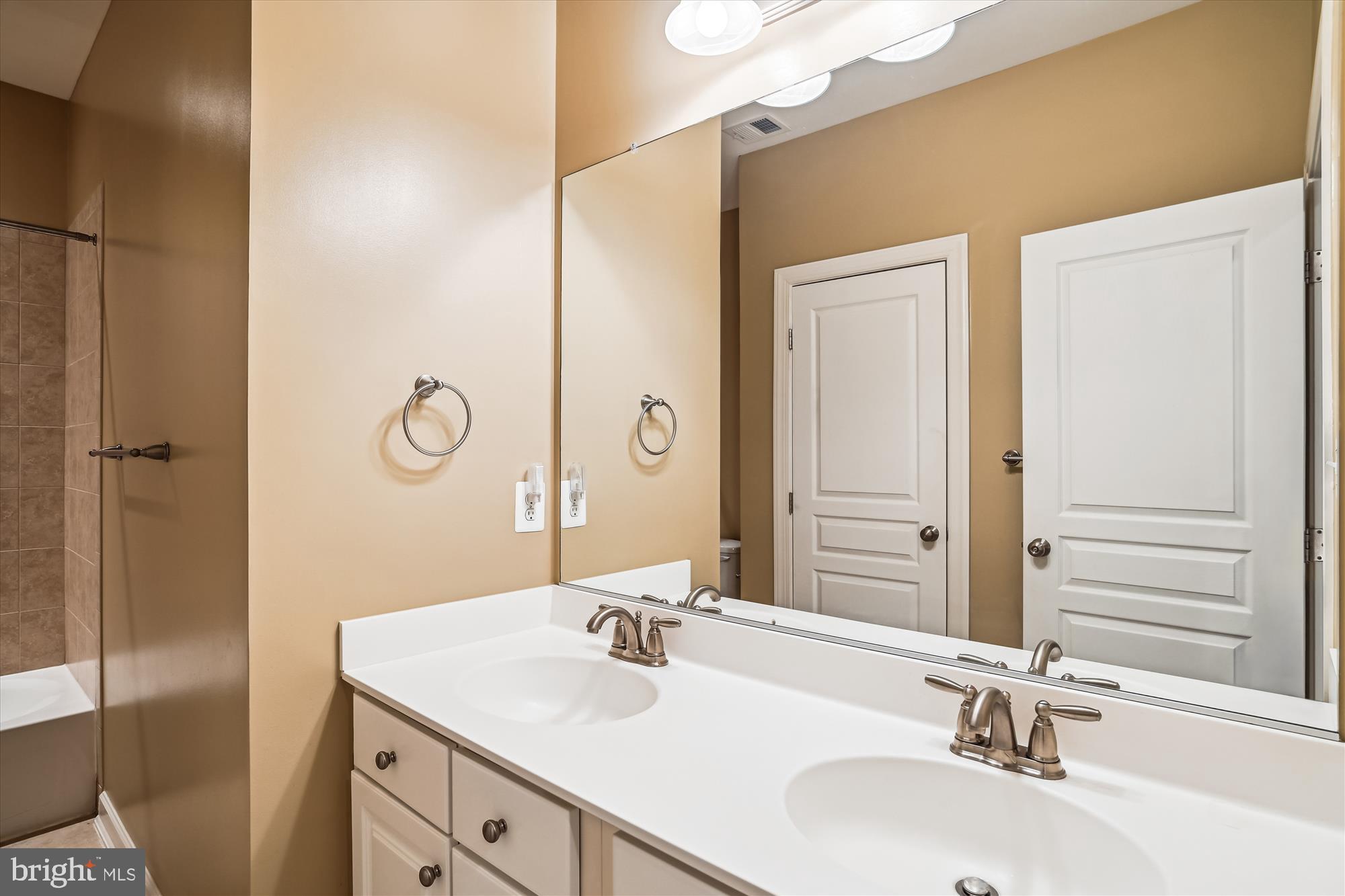 HERON COVE - Residential