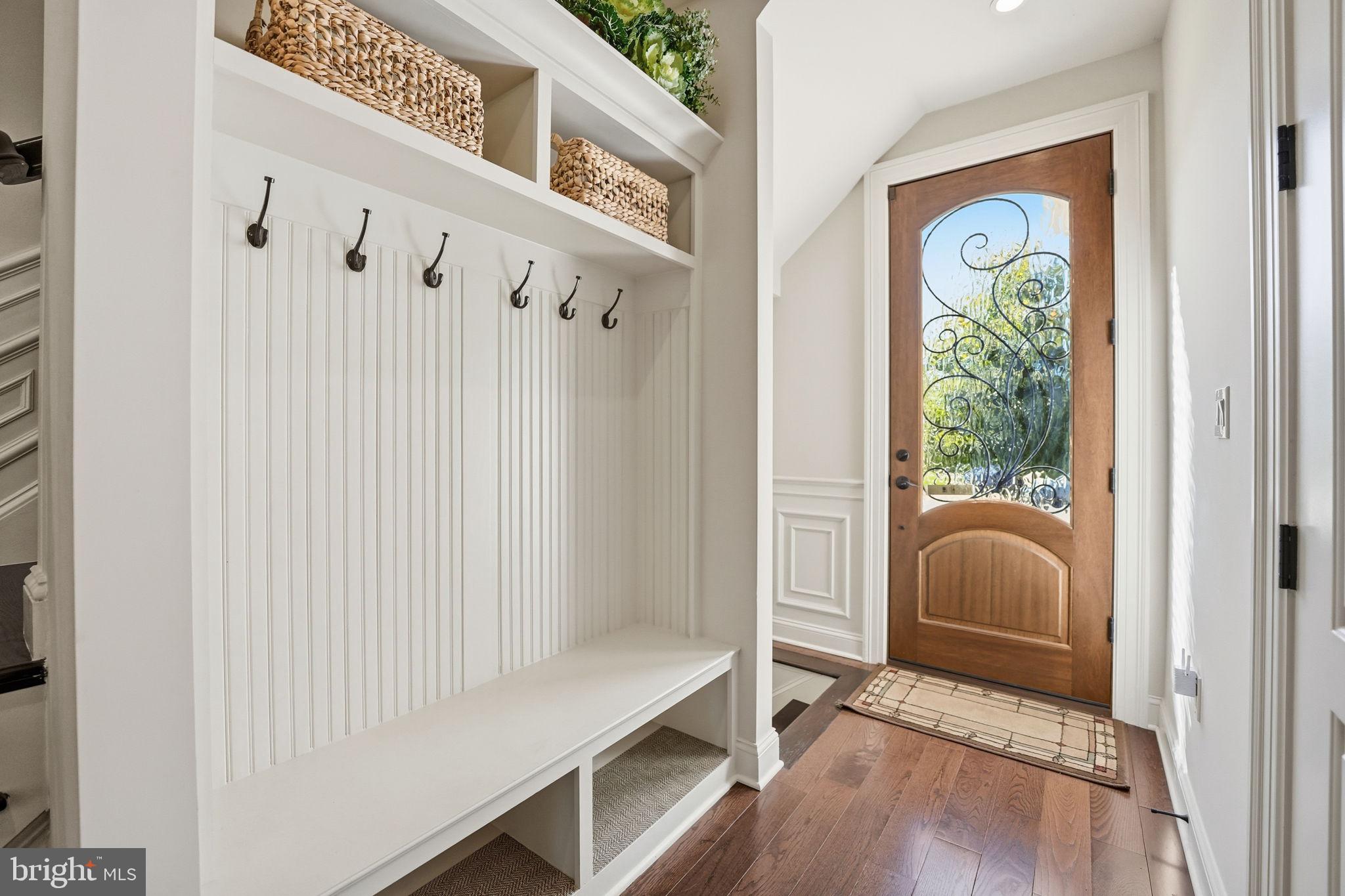 VIENNA WOODS - Residential