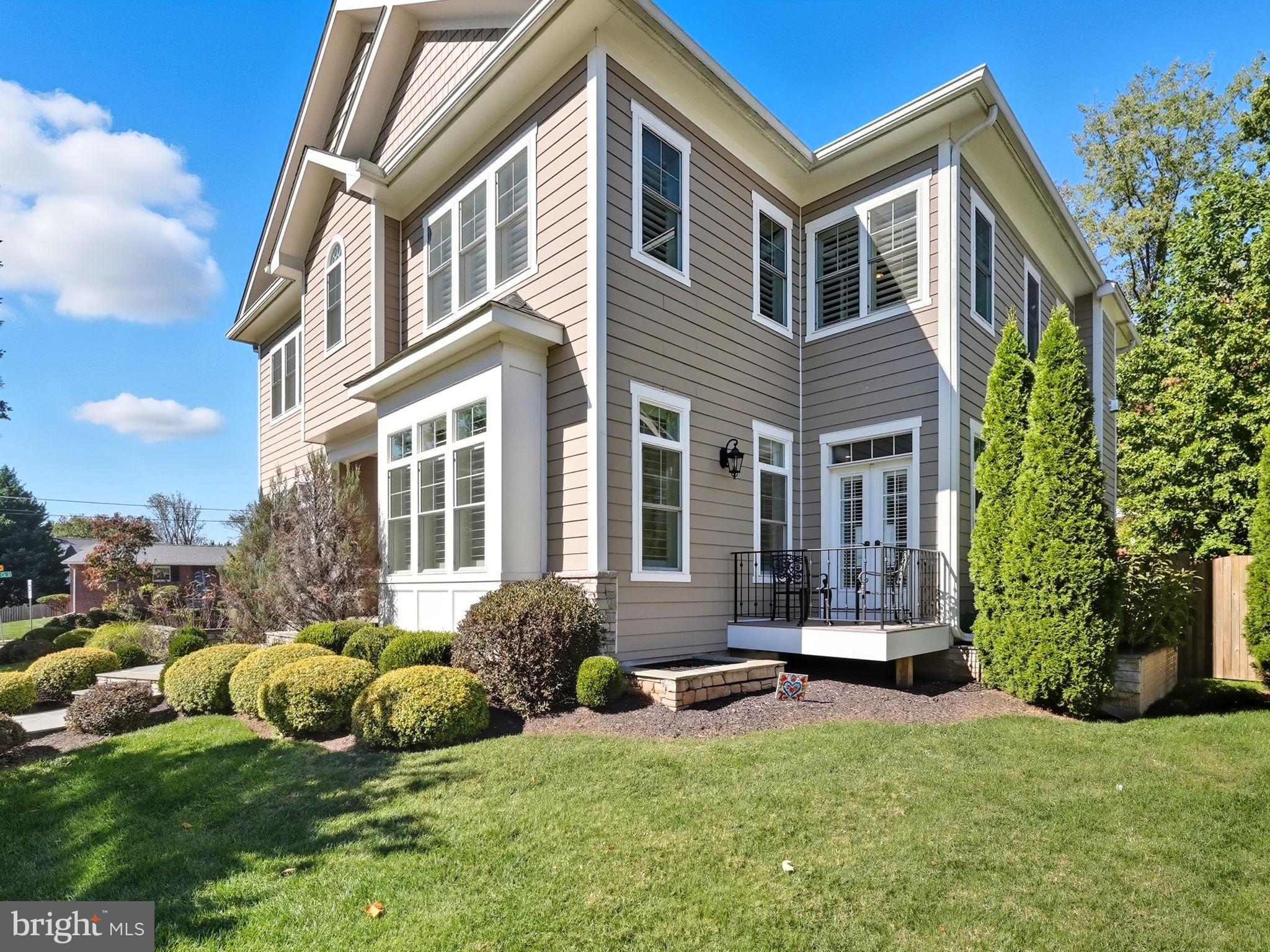 VIENNA WOODS - Residential